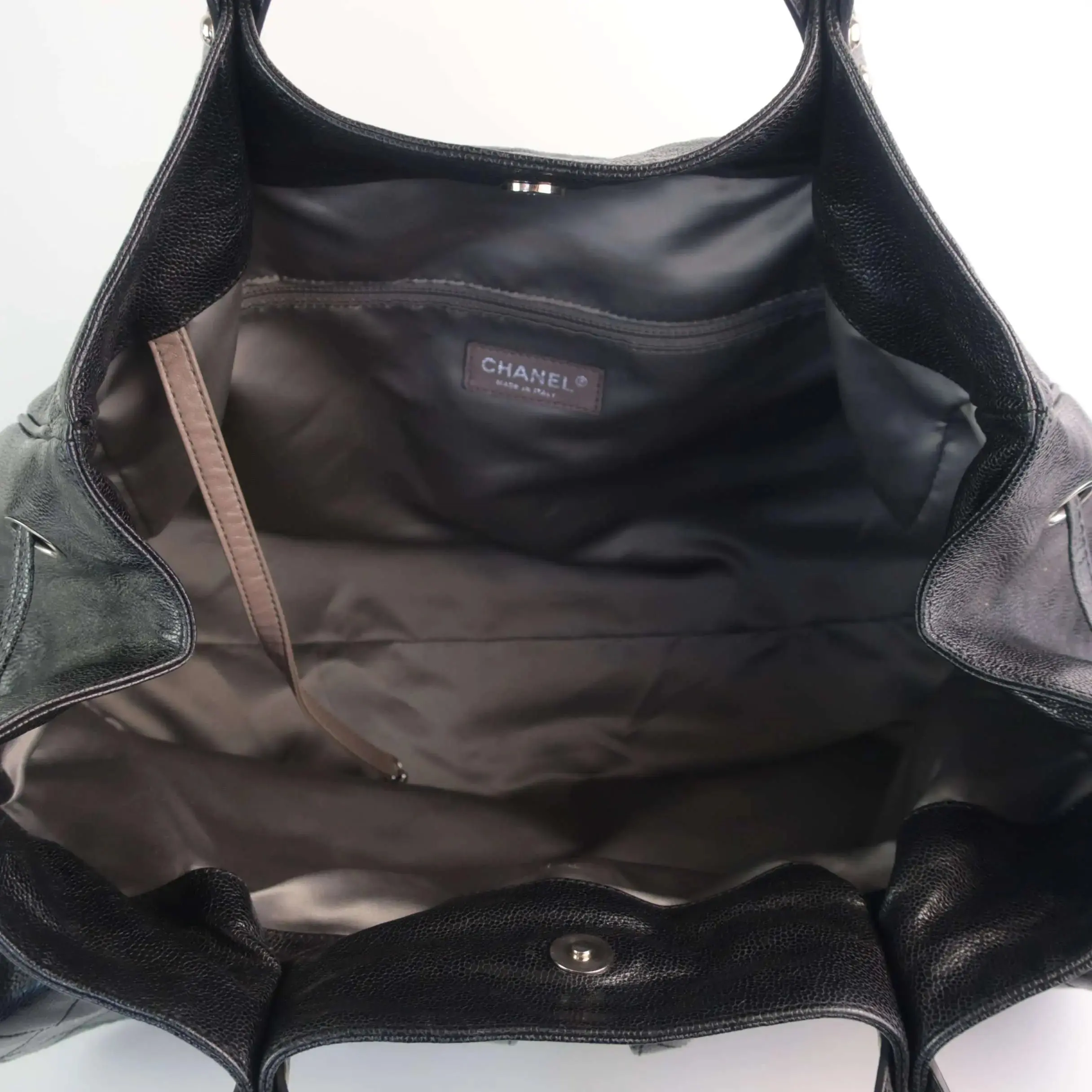 Chanel Black Grained Leather Pocket In the City Bag - Image 3