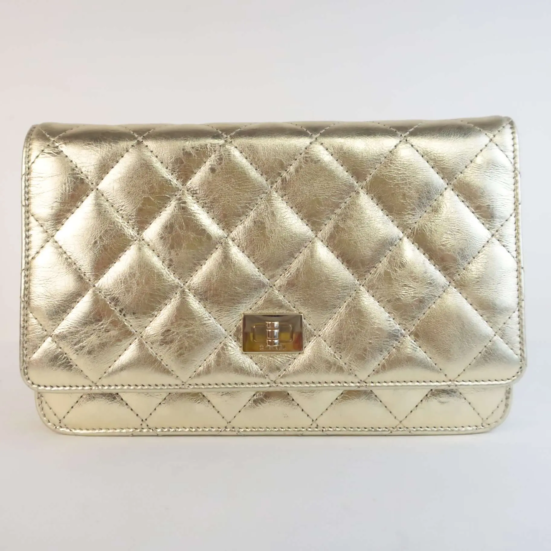 Chanel Aged Calfskin Metallic Gold 2.55 Wallet On Chain (WOC) - Image 4