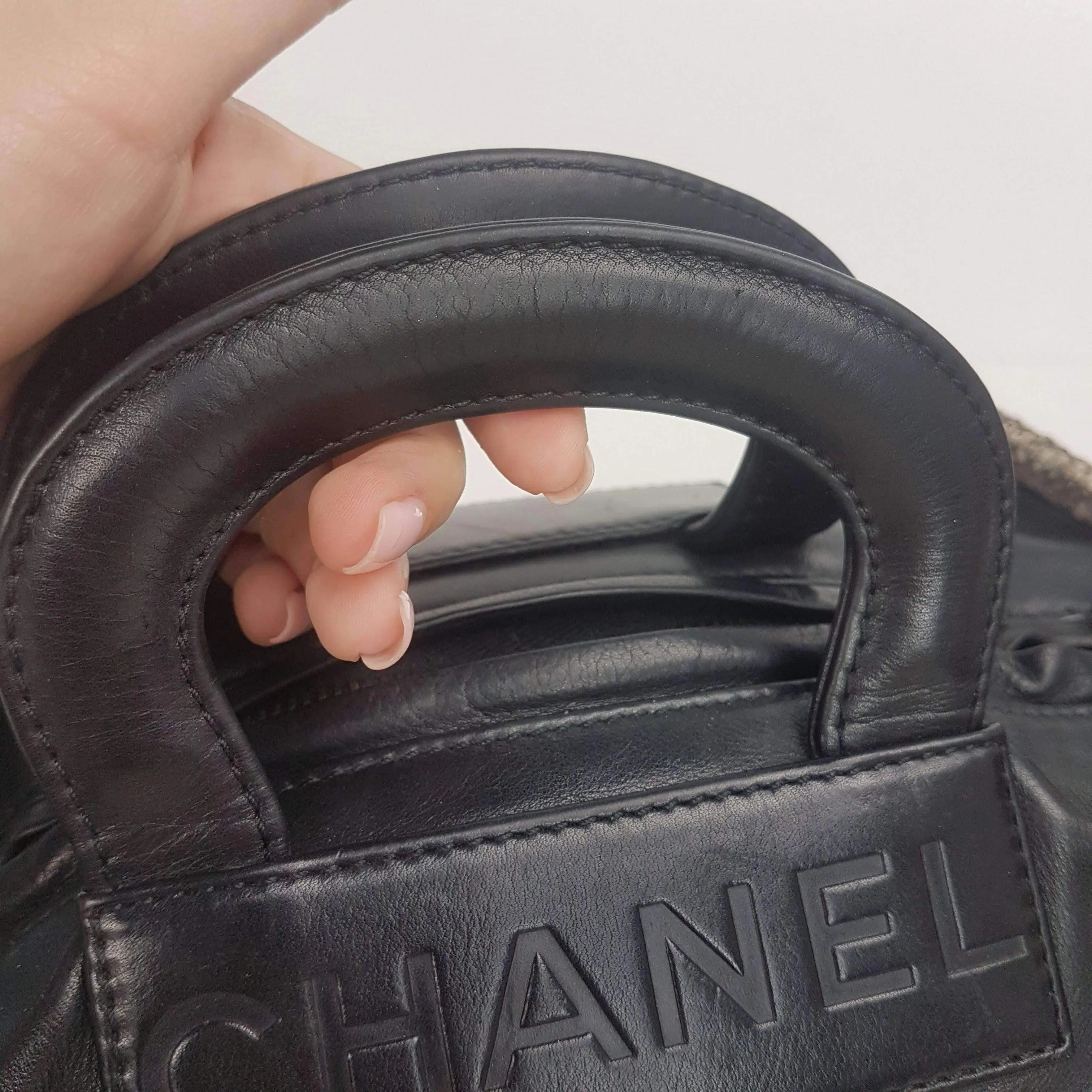 Chanel Vintage Black Leather Bowler Tweed Trim Bag - Image 13