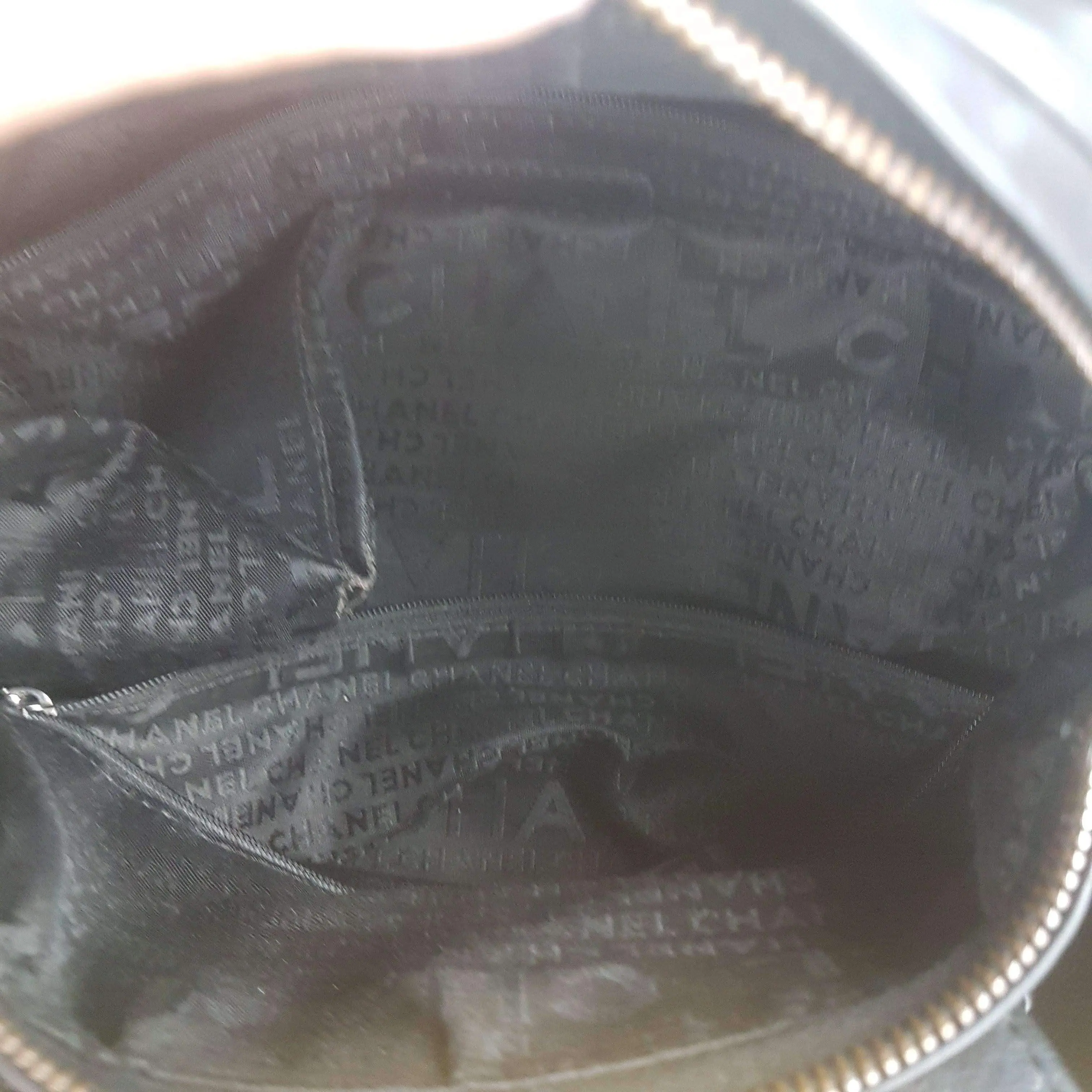 Chanel Vintage Black Leather Bowler Tweed Trim Bag - Image 25