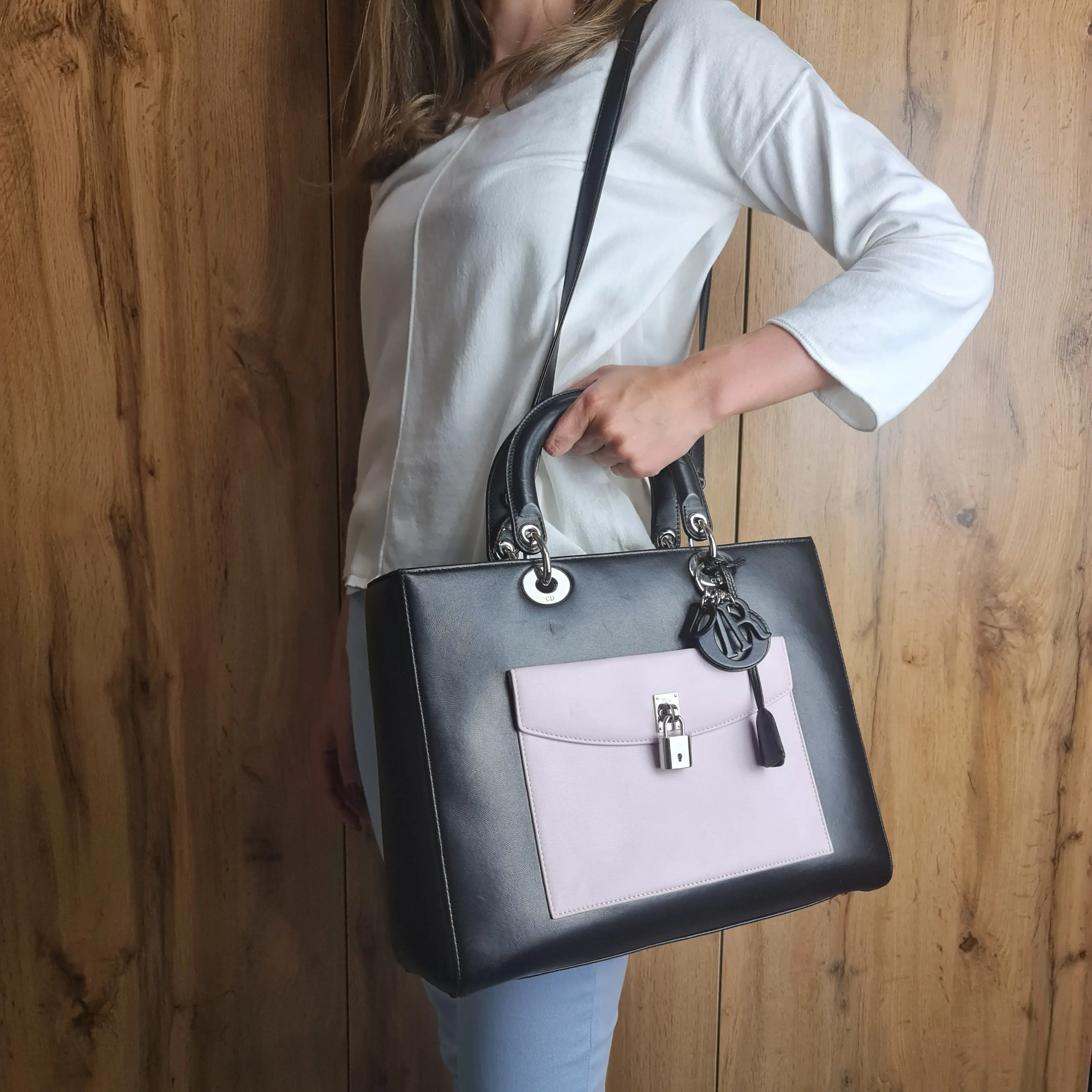 Christian Dior Black Lambskin Large Lady Dior Pockets Shoulder Bag (759) - Image 15