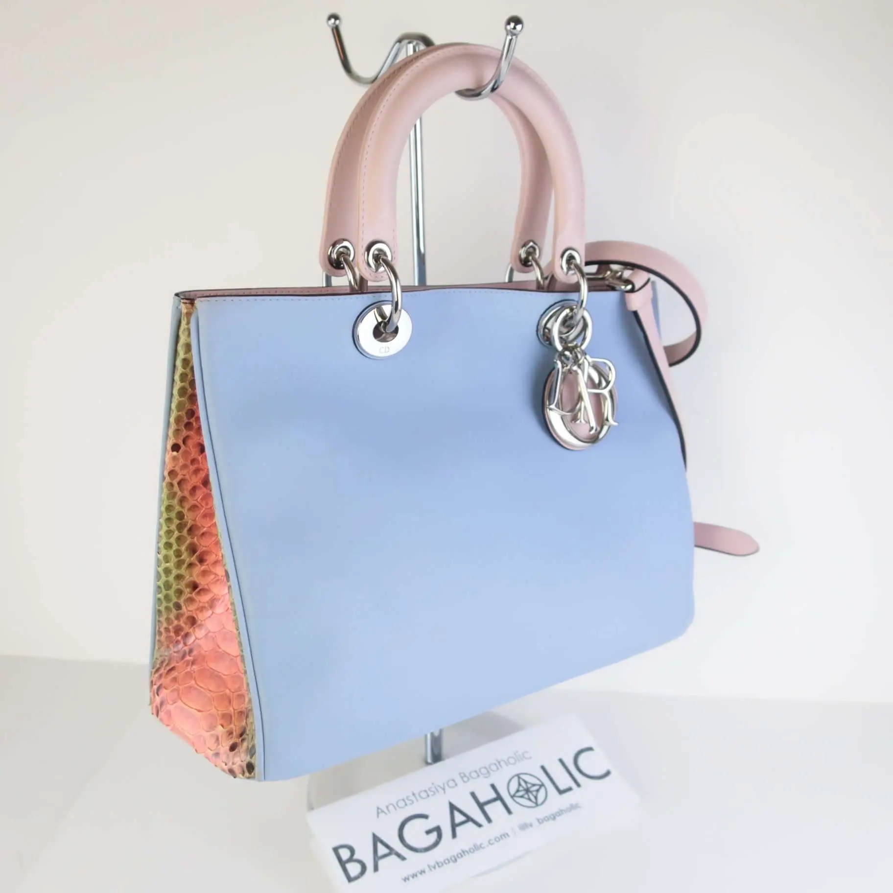 Christian Dior Limited Edition Medium Diorissimo Python Shoulder Bag - Image 4