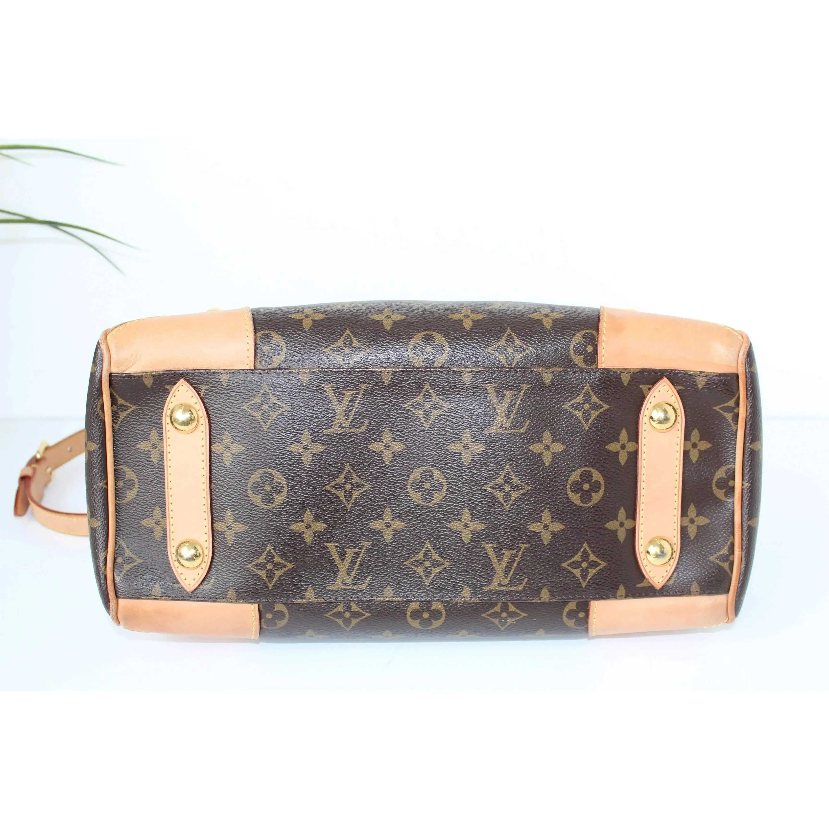 Louis Vuitton Retiro PM Monogram Bag - Image 3