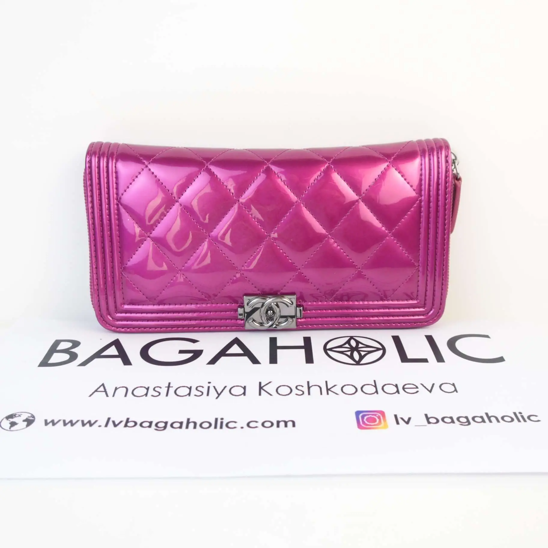 Chanel Boy Patent Leather Fuchsia Long Zipped Wallet - Image 2