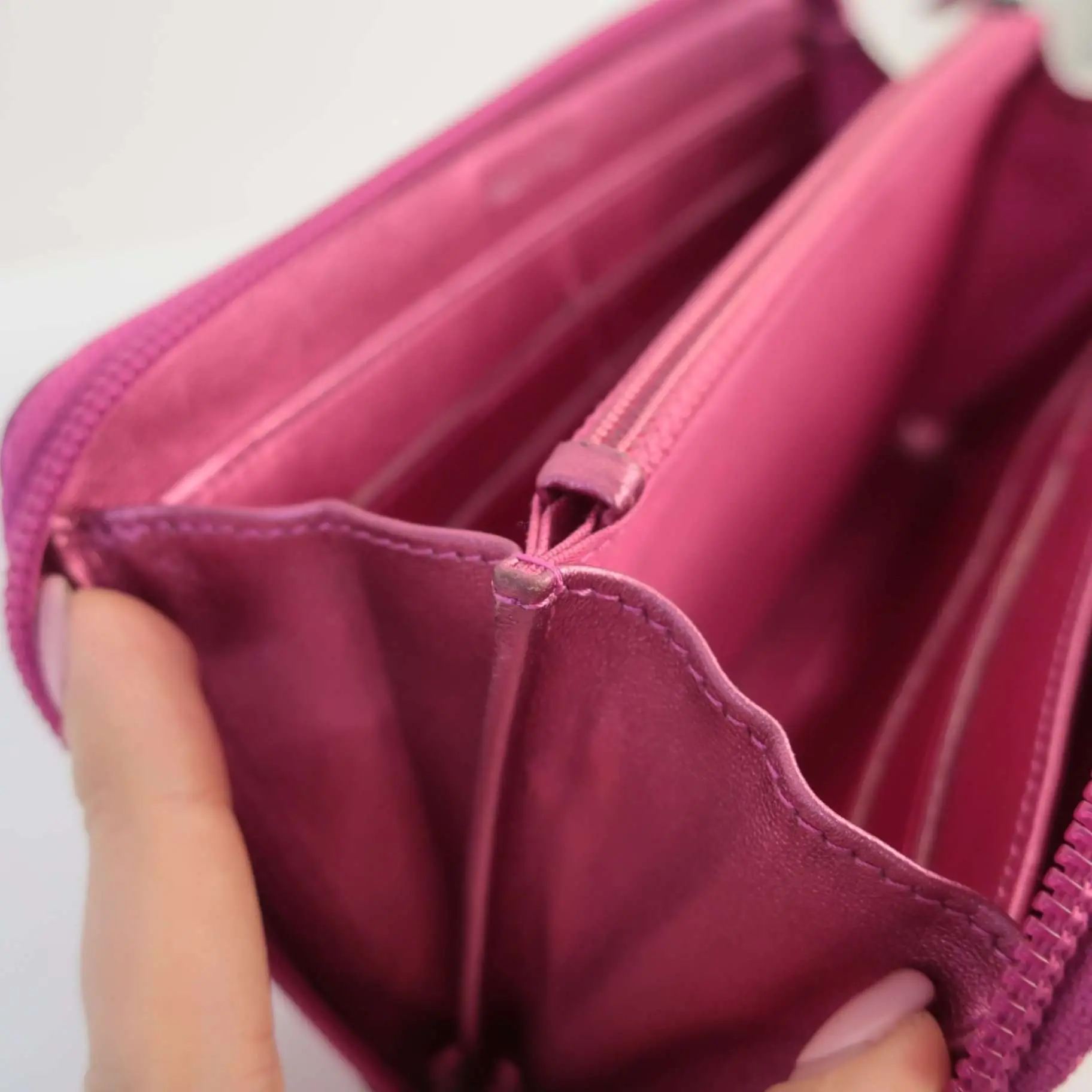 Chanel Boy Patent Leather Fuchsia Long Zipped Wallet - Image 5