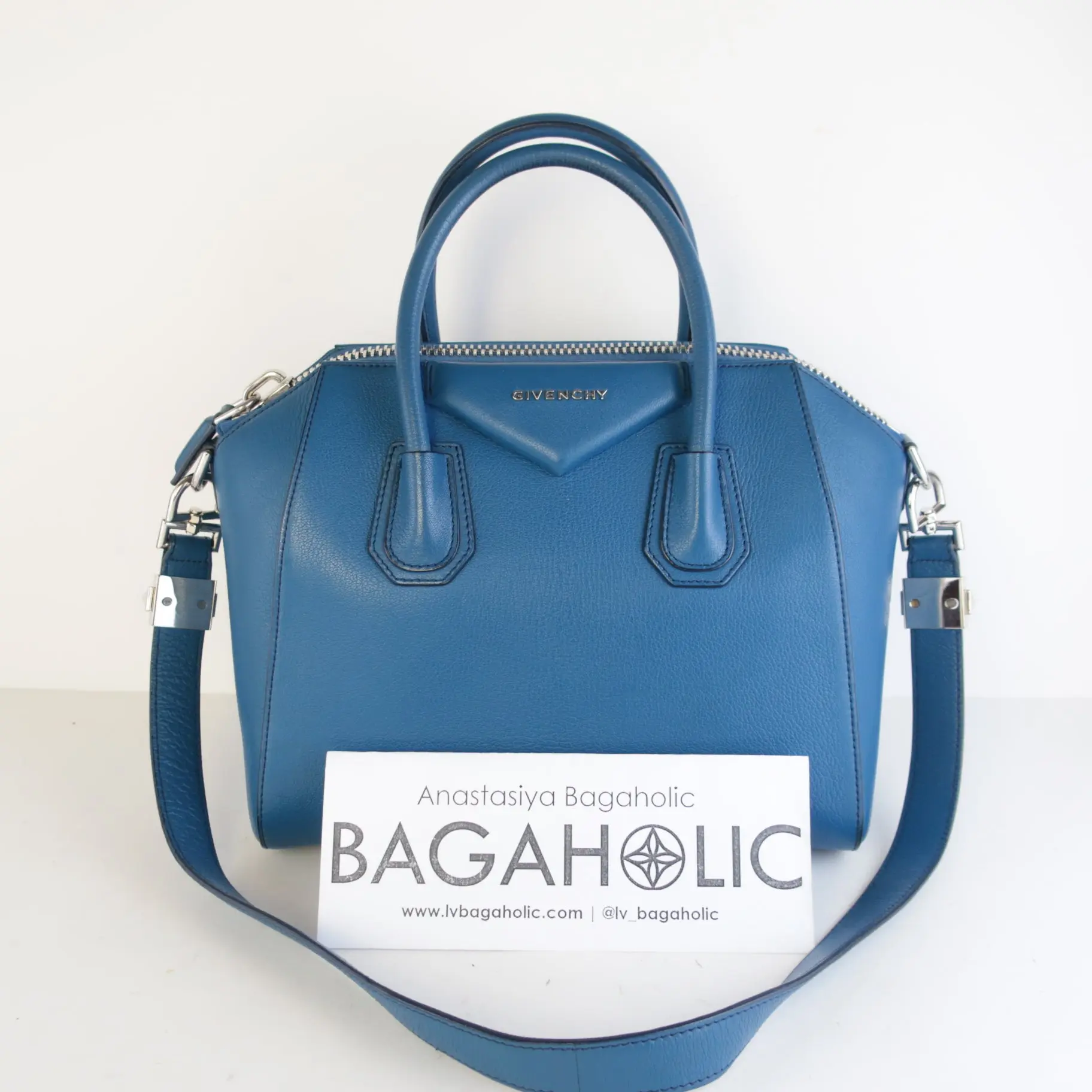 Givenchy Blue Pebbled Leather Antigona Shoulder bag - Image 2