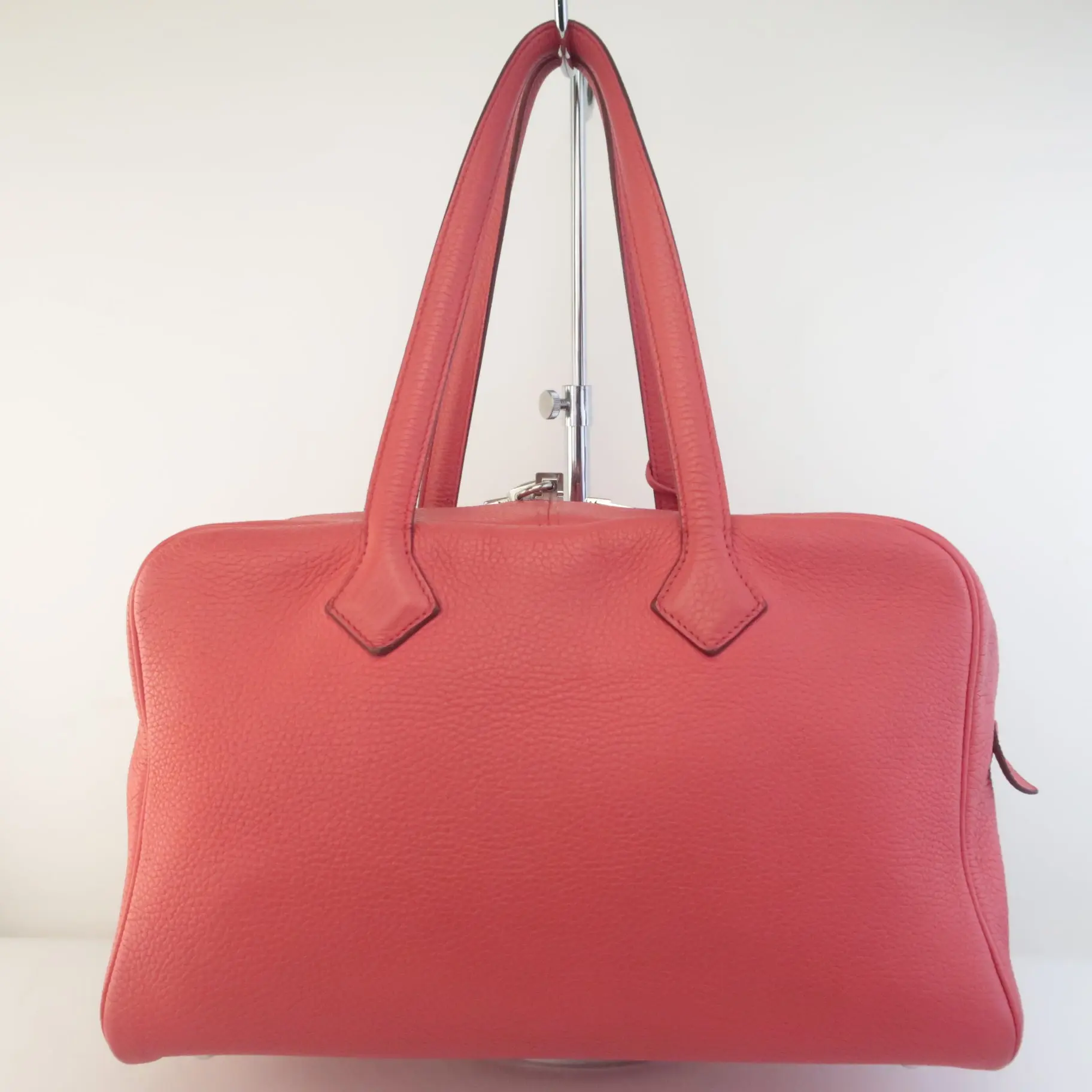 Hermes Rose Jaipur Taurillion Clemence O Square (2011) PHW Victoria II Handbag - Image 6