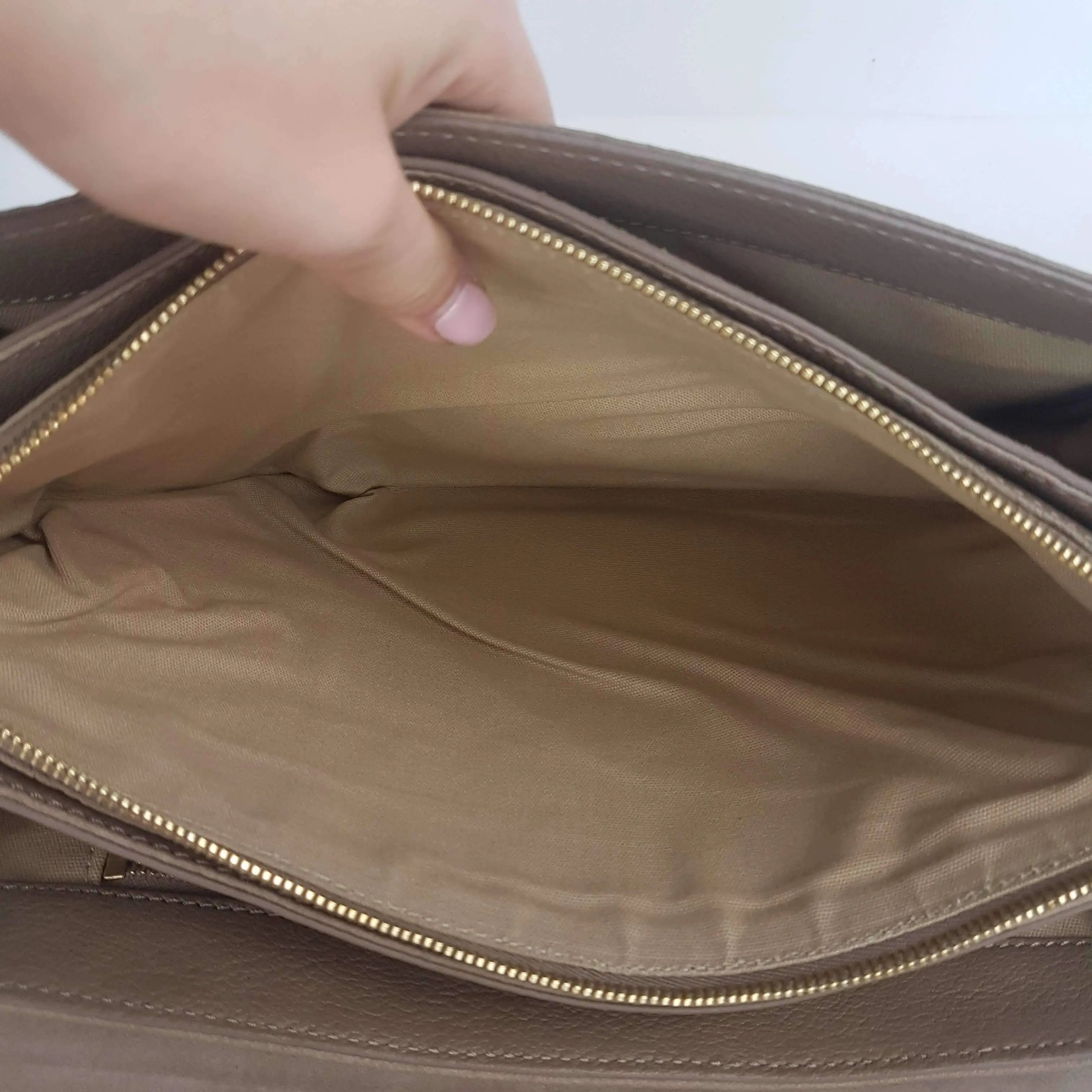 Iceberg Beige Leather Handbag with Chamois parts - Image 46