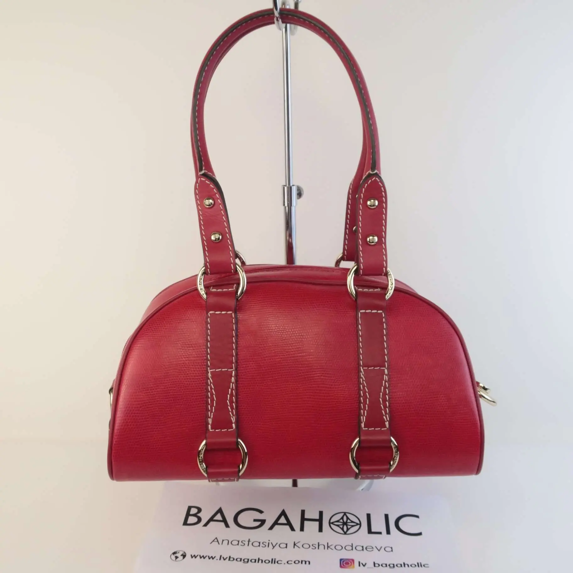 Lancel Medium Size Leather Shoulder Bag - Image 3