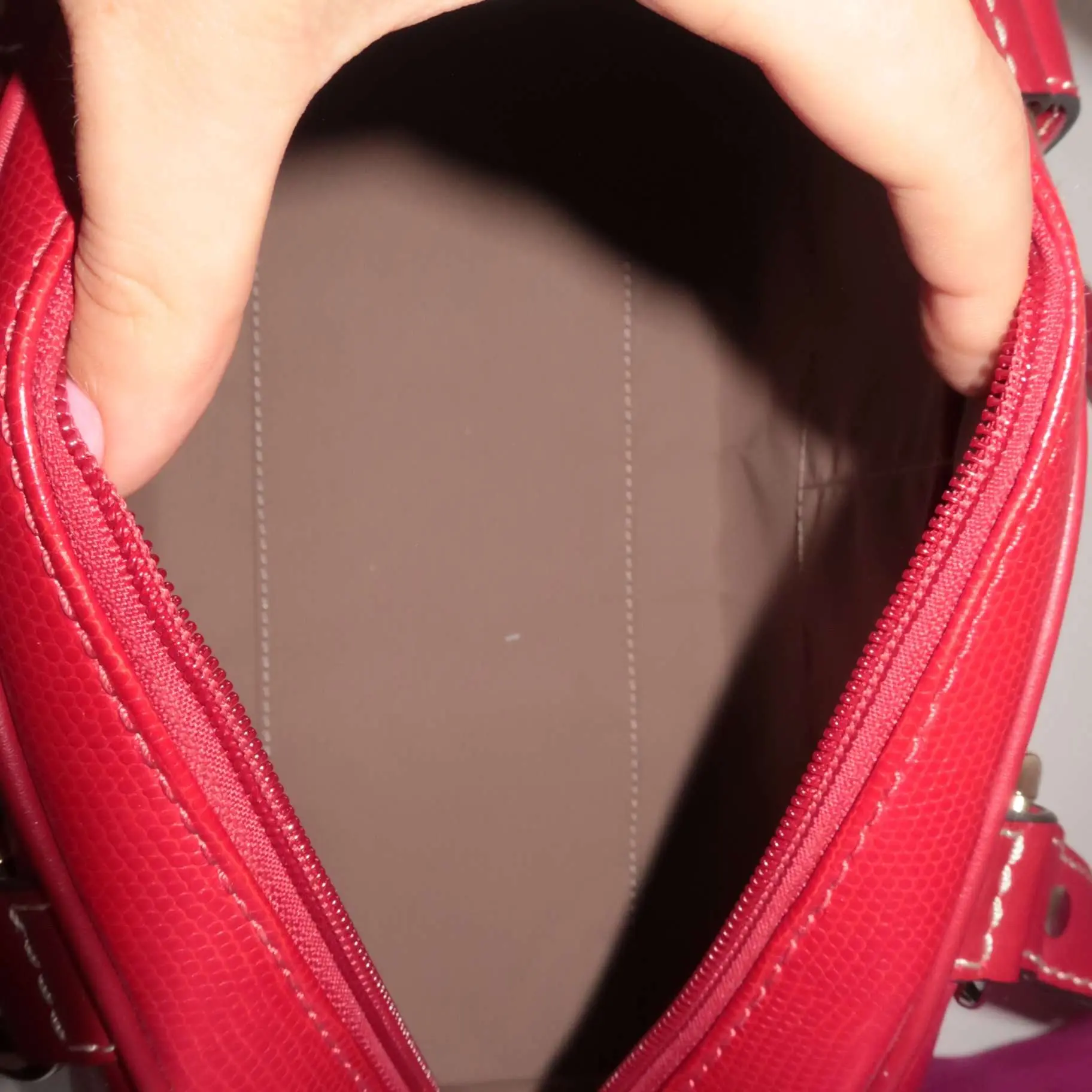 Lancel Medium Size Leather Shoulder Bag - Image 8