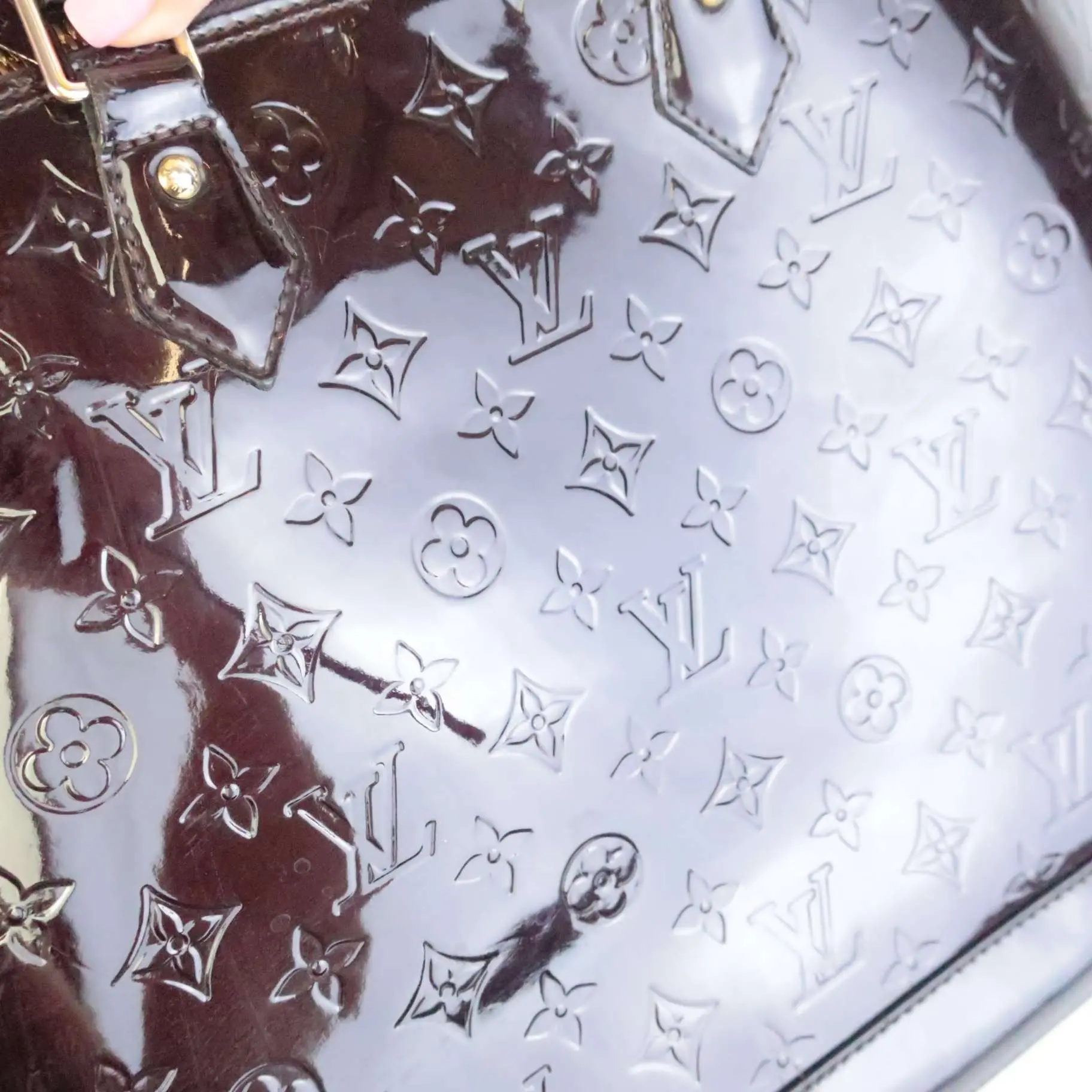Louis Vuitton Alma MM Vernis Amarante Bag - Image 11