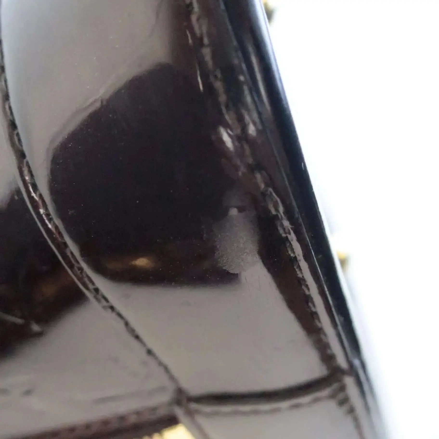 Louis Vuitton Alma MM Vernis Amarante Bag - Image 8