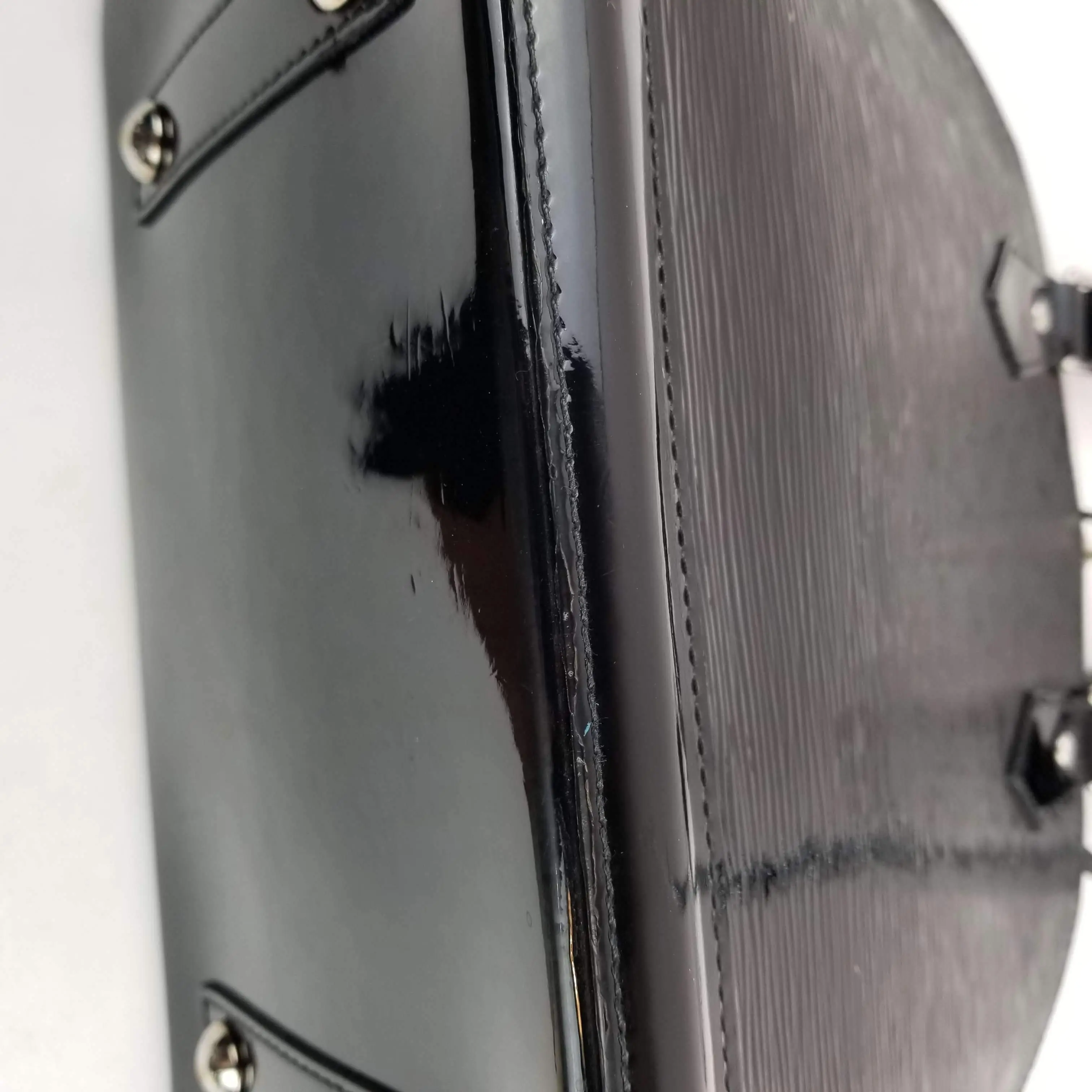 Louis Vuitton Alma PM Epi Black Electric - Image 10