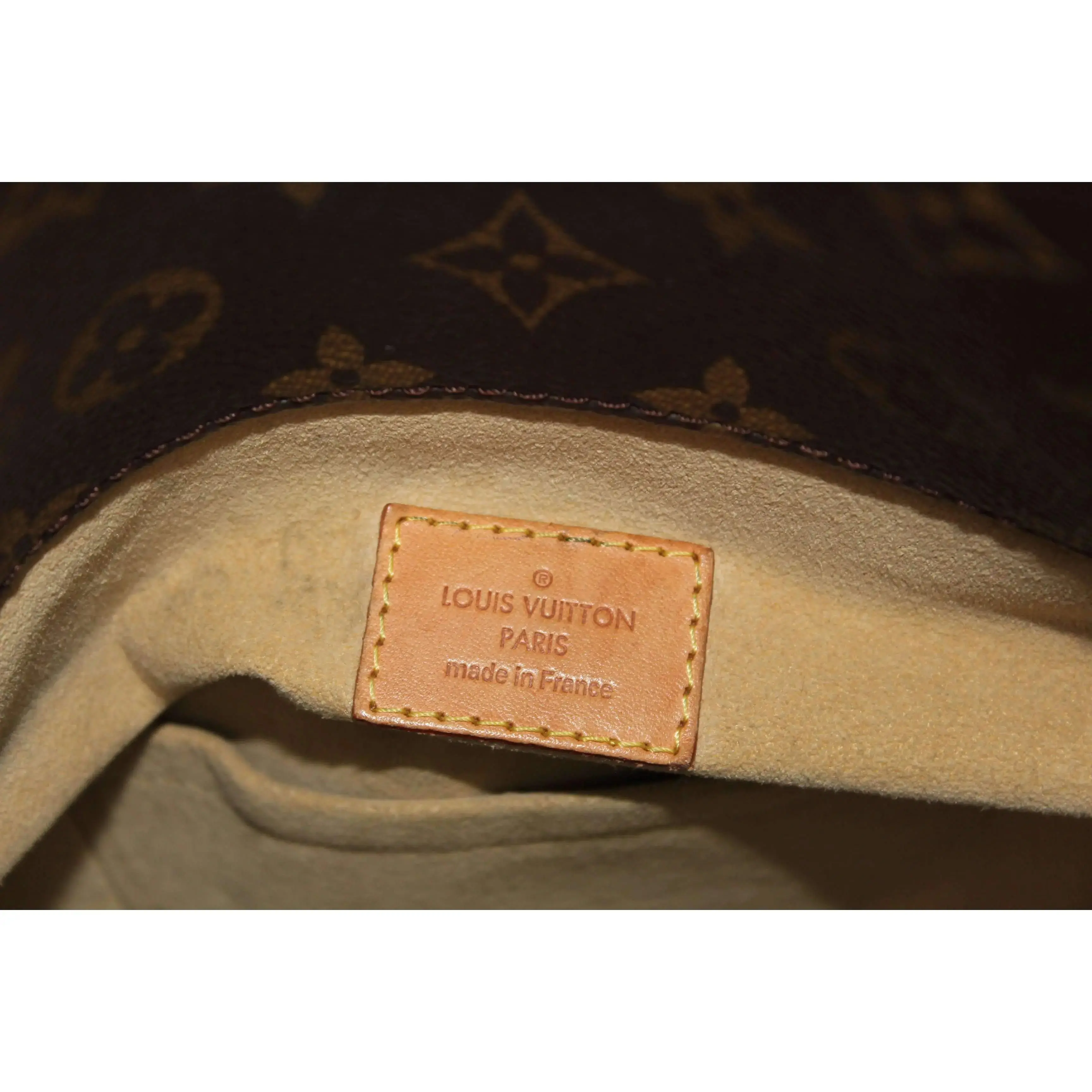 Louis Vuitton Artsy MM Monogram Bag - Image 10