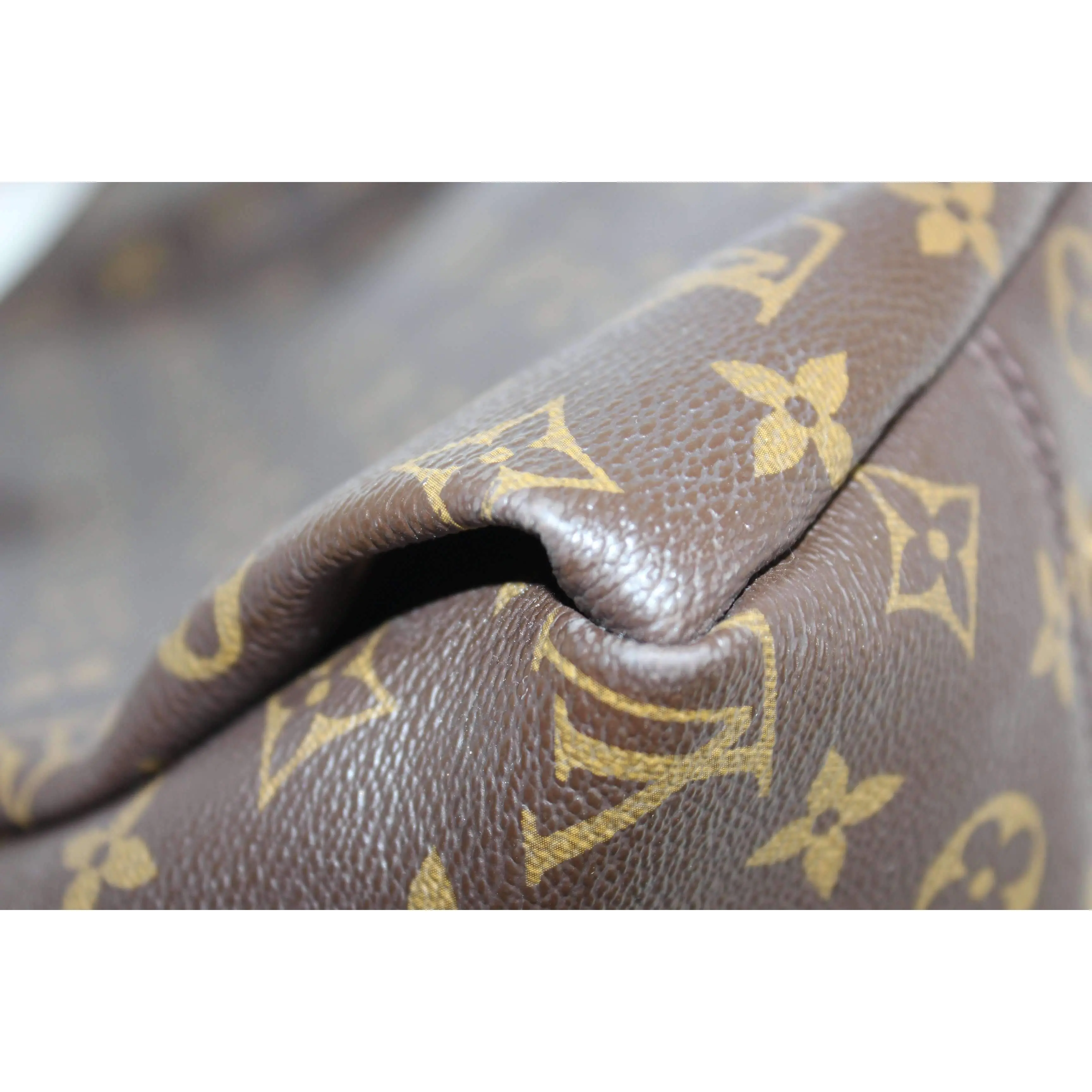 Louis Vuitton Artsy MM Monogram Bag - Image 6
