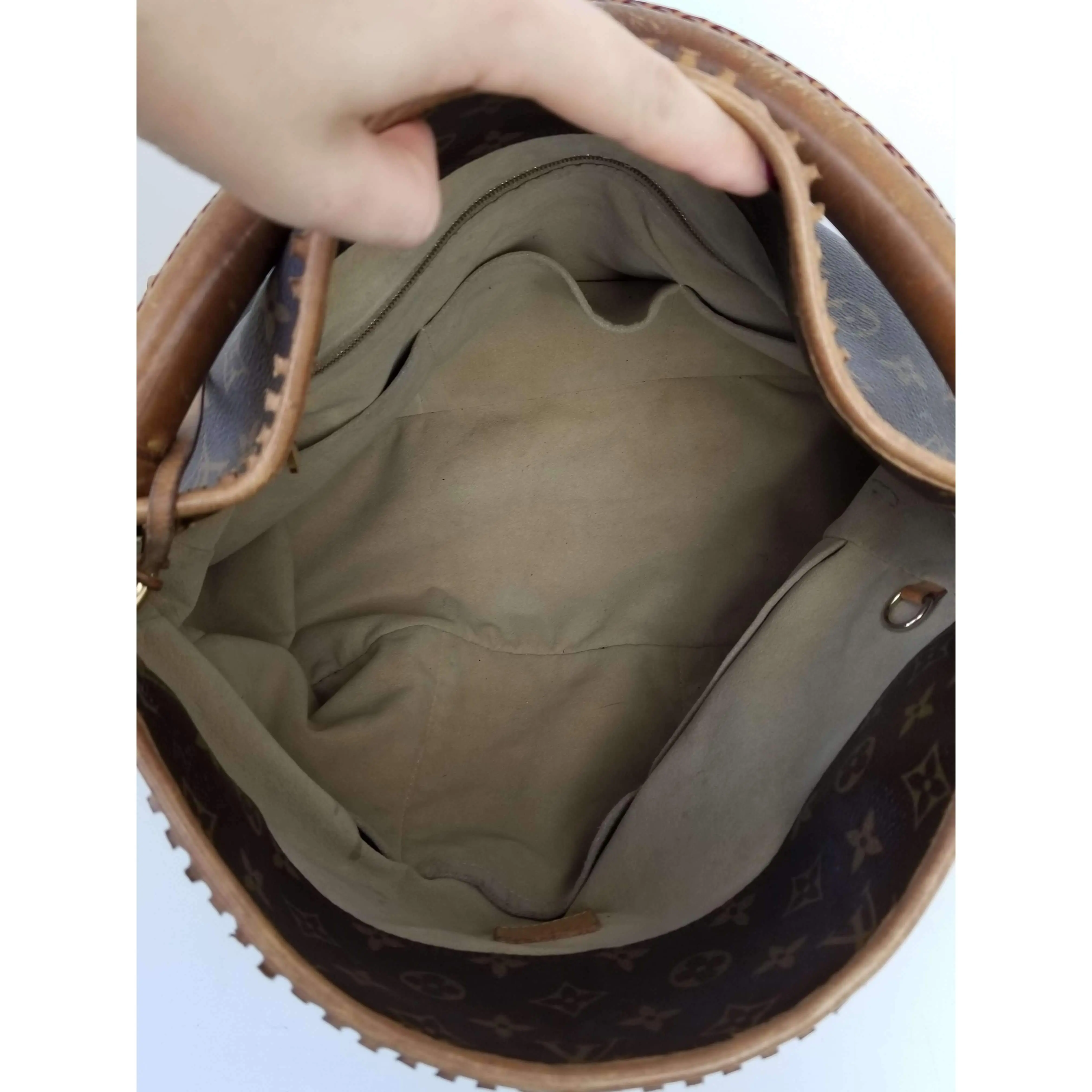Louis Vuitton Artsy MM Monogram Refurbished Bag - Image 15