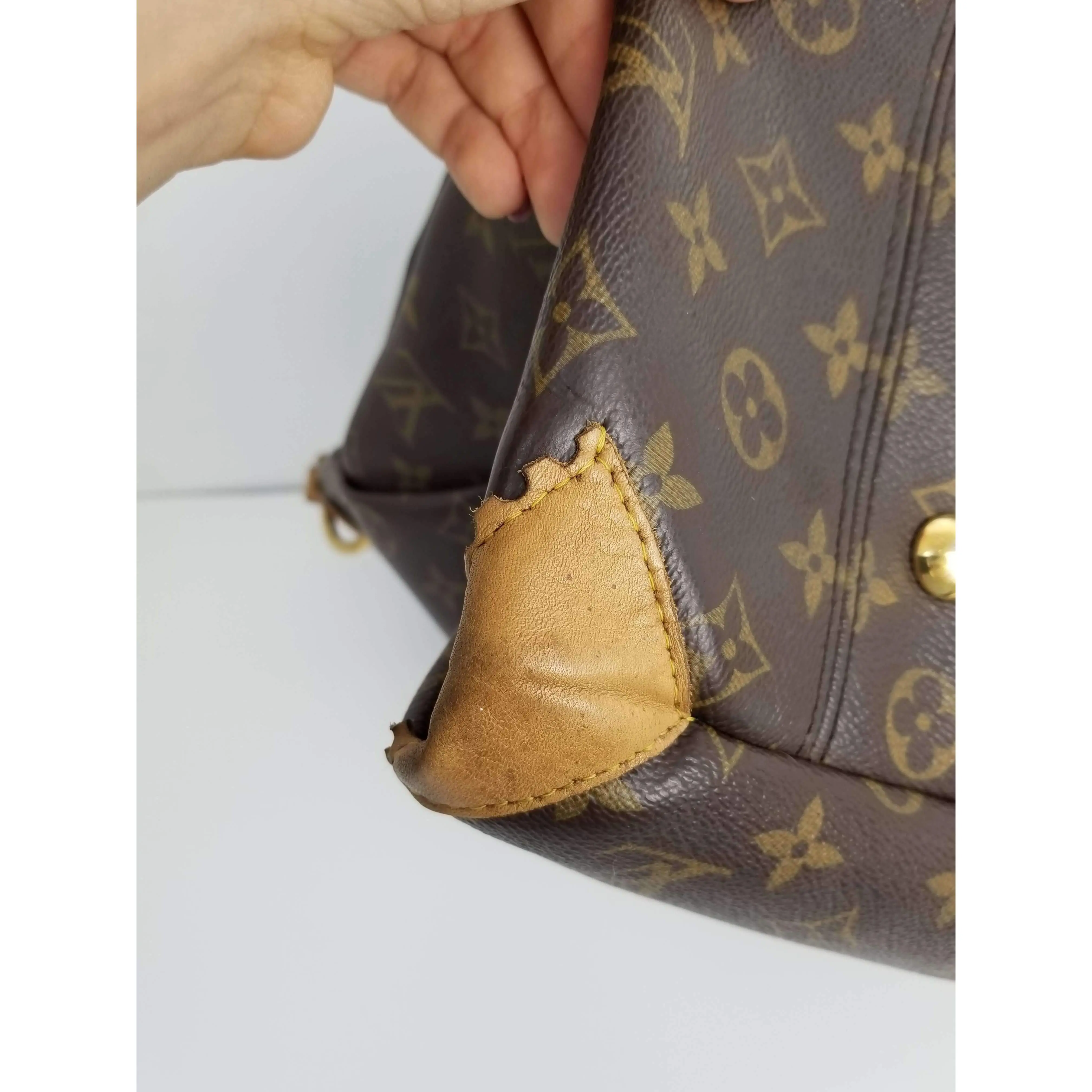 Louis Vuitton Artsy MM Monogram Refurbished Bag - Image 8