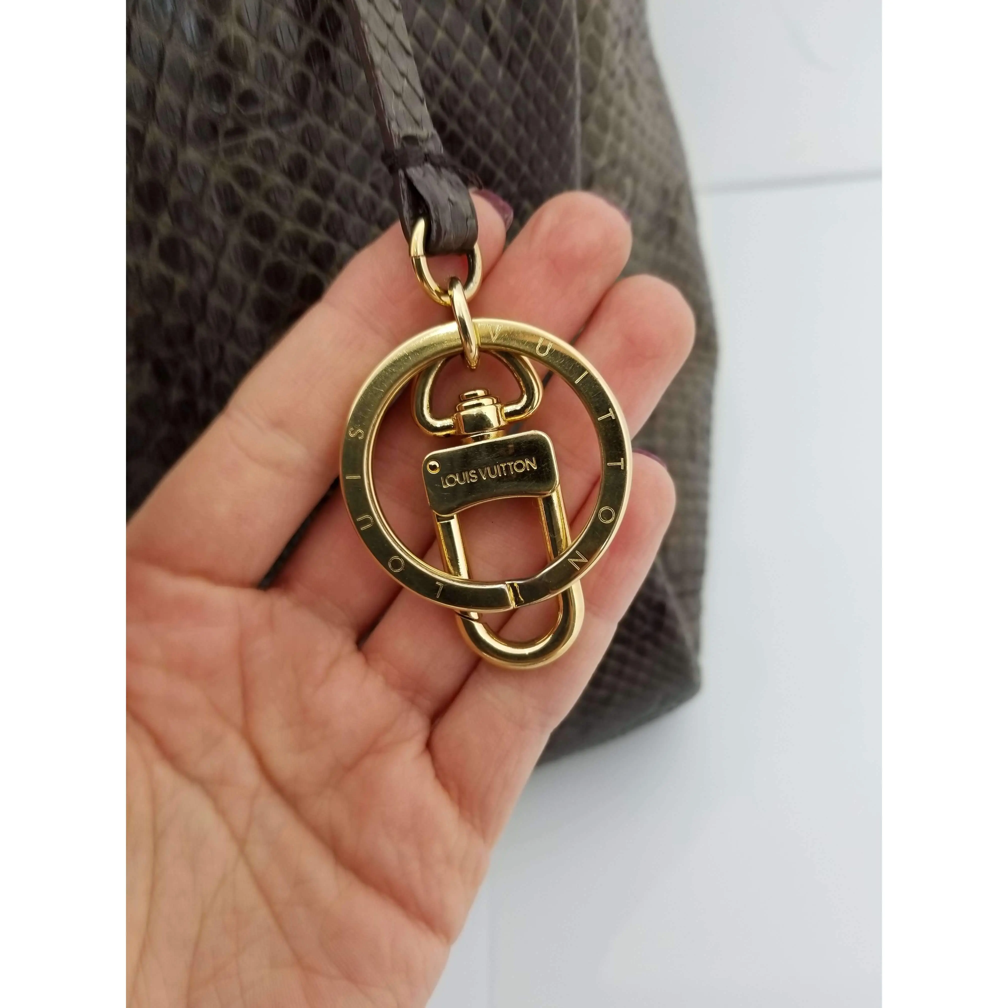 Louis Vuitton Artsy MM Python Bag - Image 15