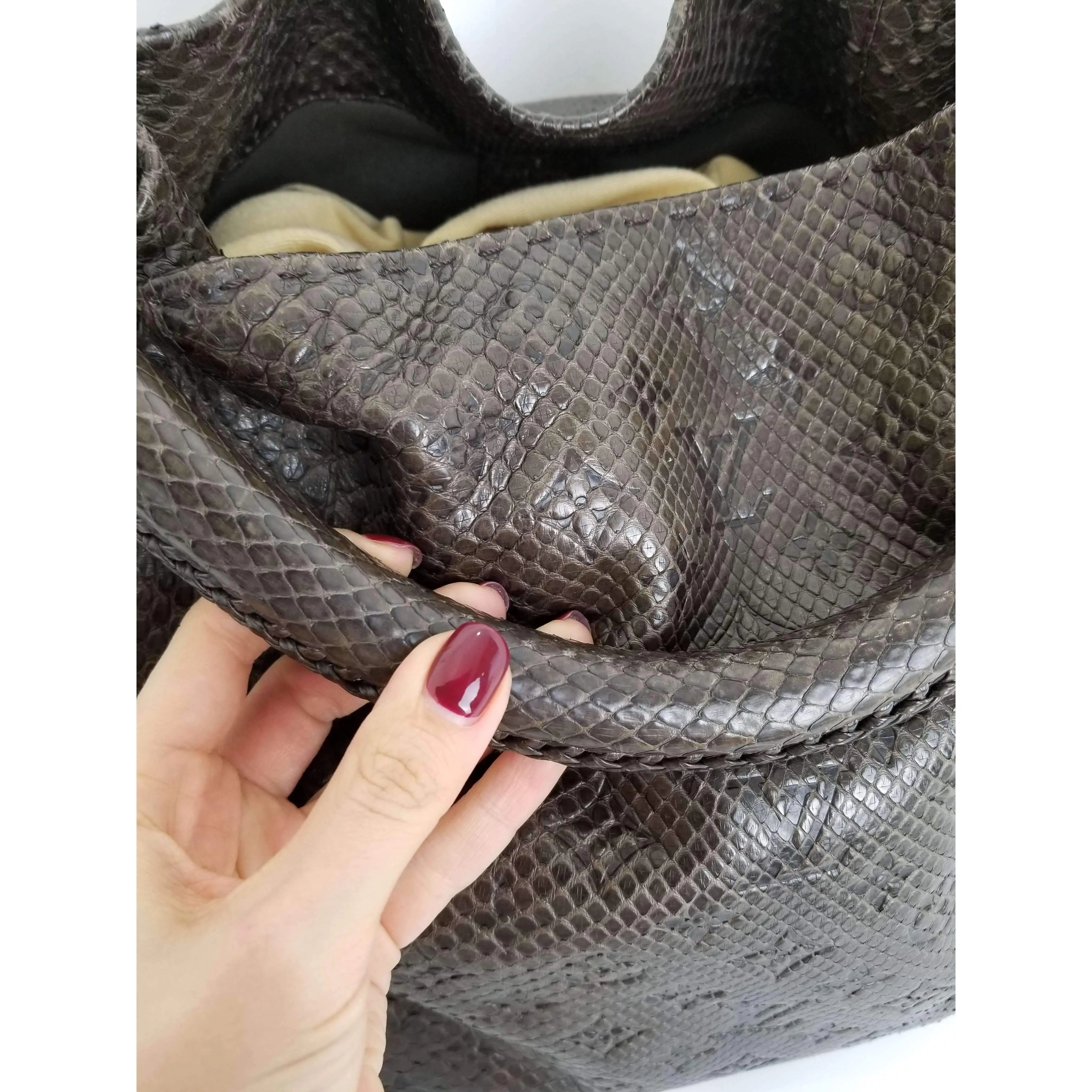 Louis Vuitton Artsy MM Python Bag - Image 19