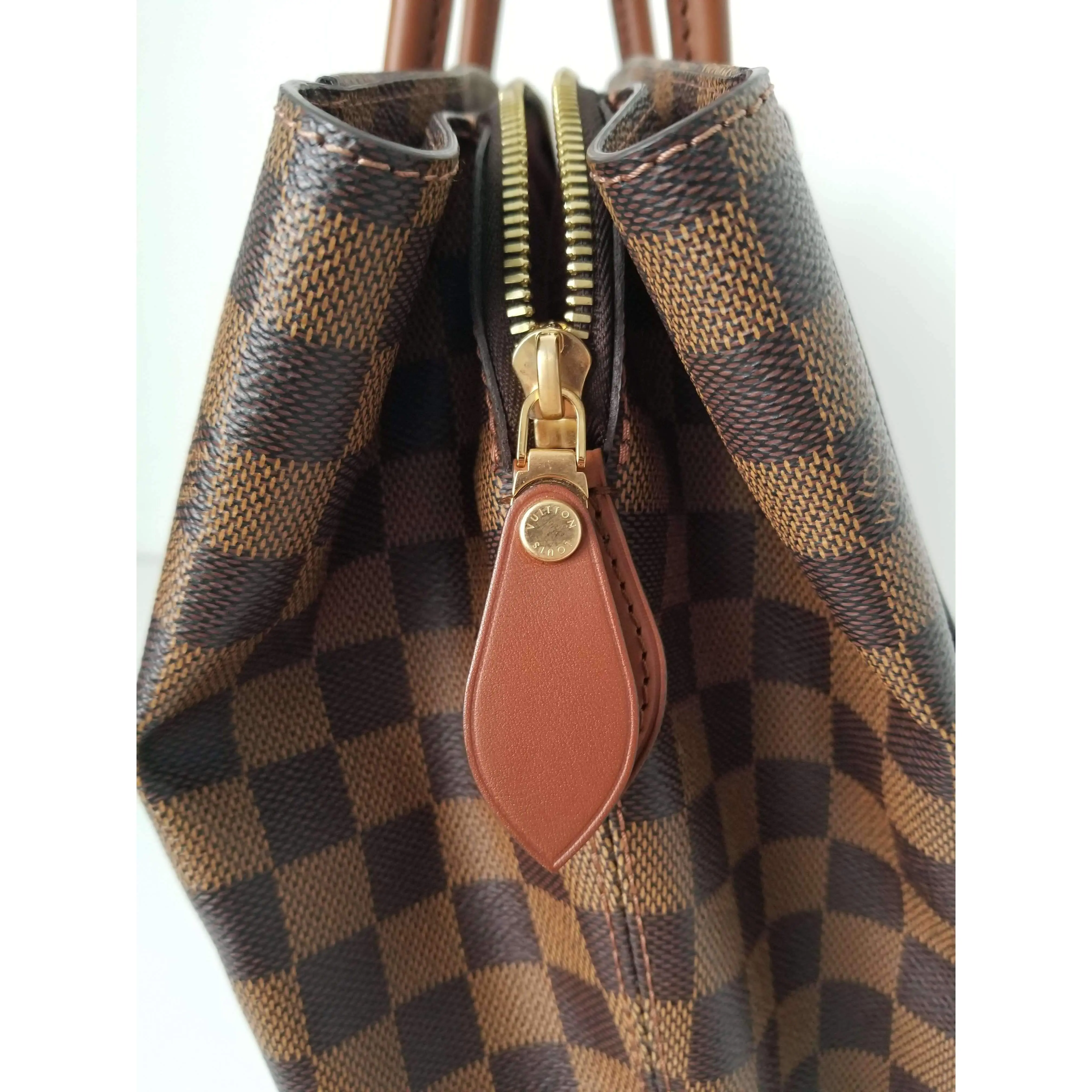Louis Vuitton Damier Ebene Ascot Bag - Image 5