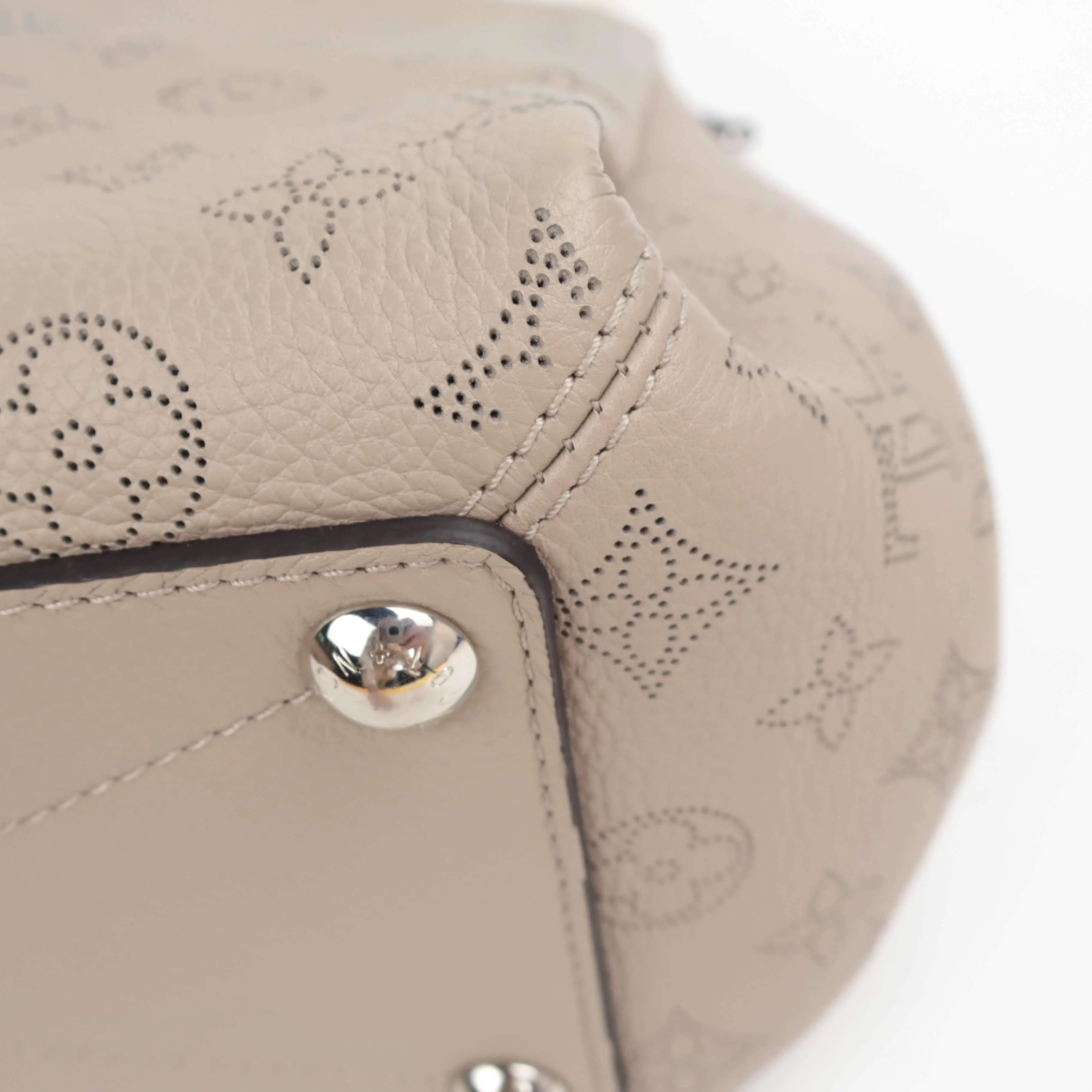 Louis Vuitton Babylone PM Mahina - Image 11