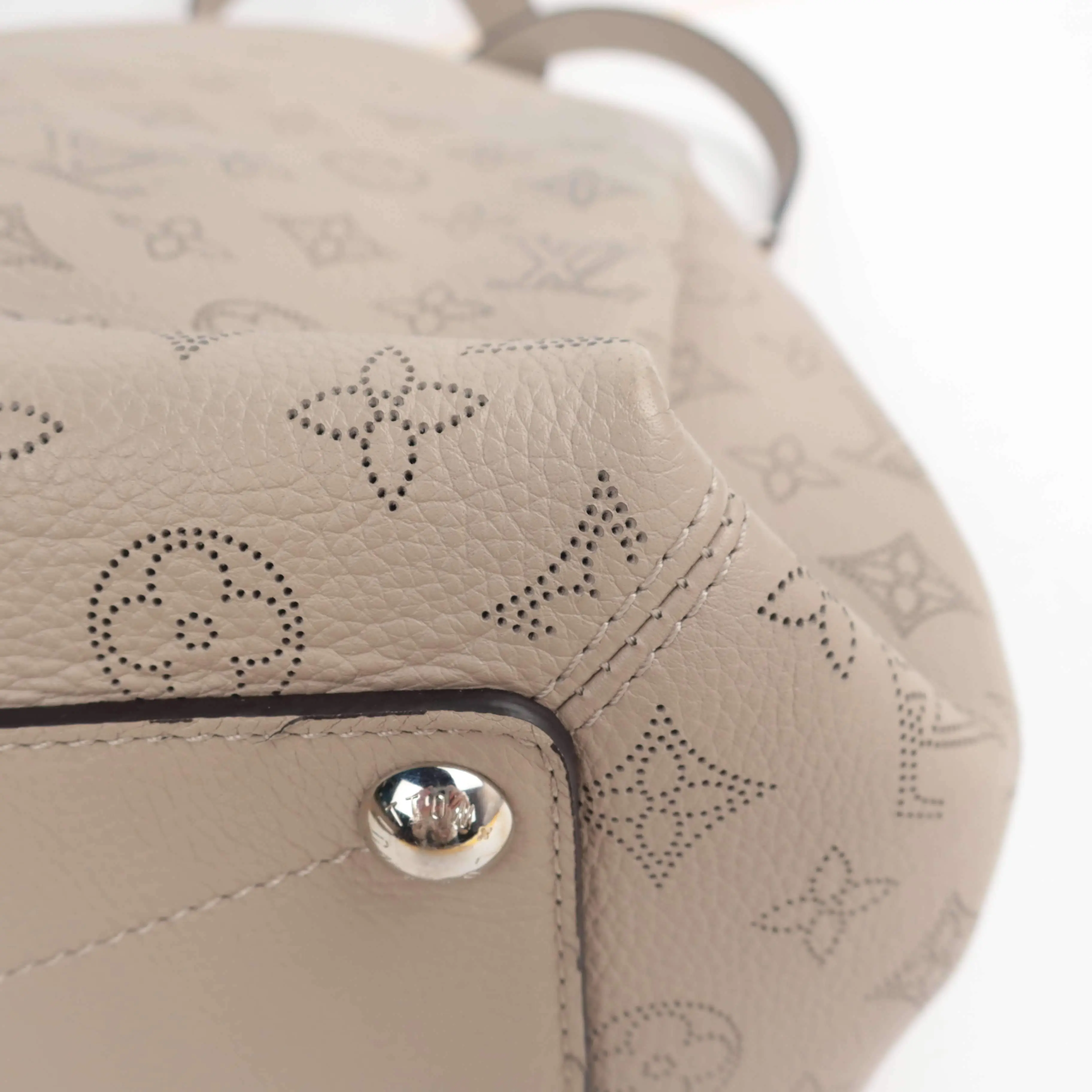 Louis Vuitton Babylone PM Mahina - Image 14