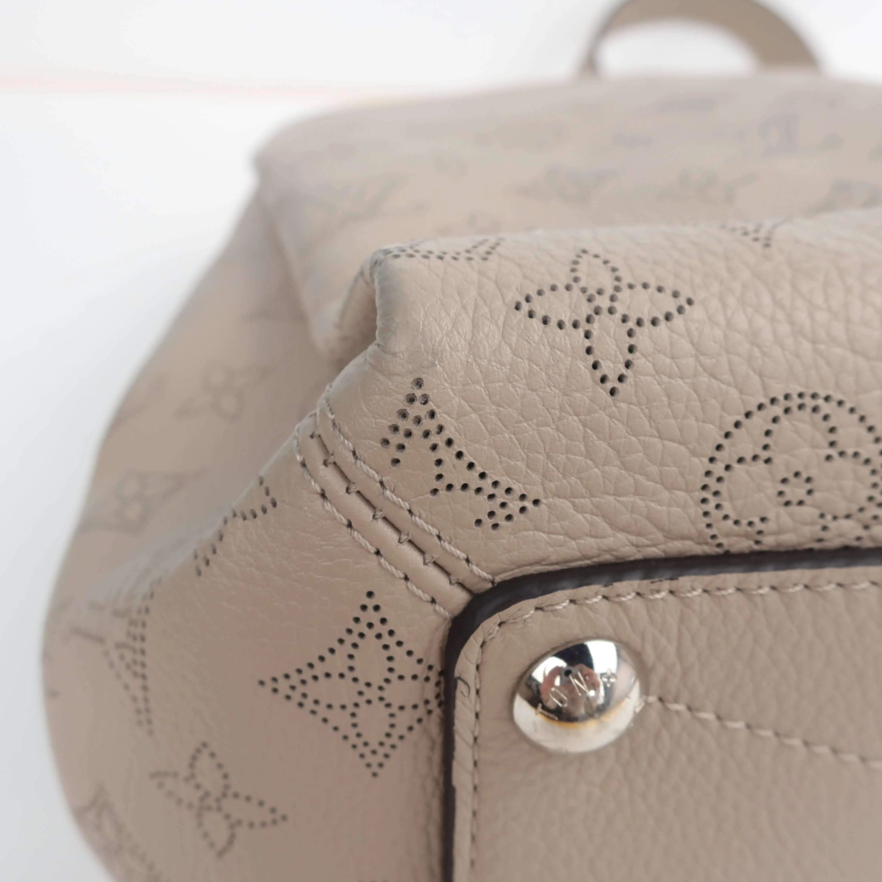 Louis Vuitton Babylone PM Mahina - Image 48