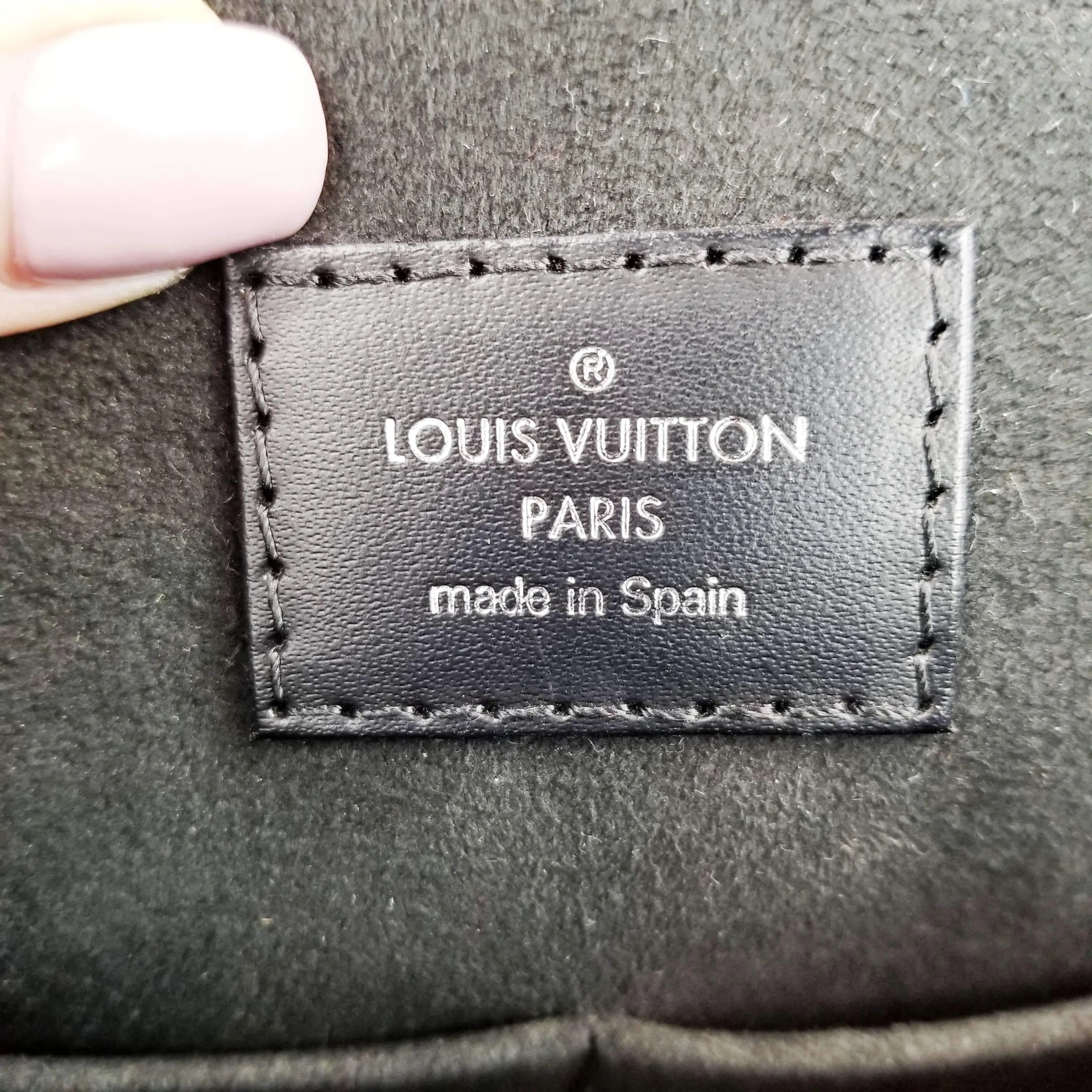 Louis Vuitton Black Epi Cluny BB Bag - Image 18