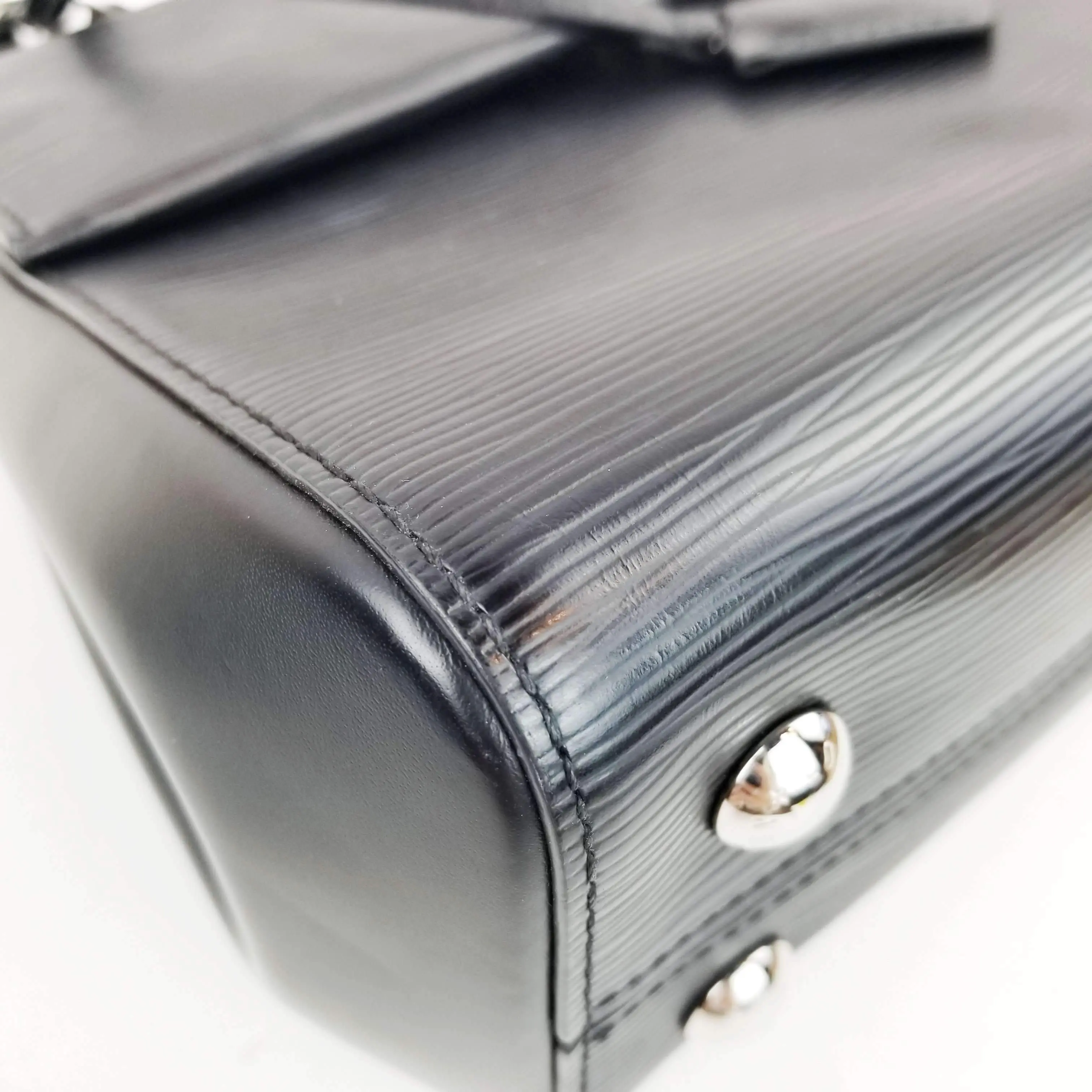 Louis Vuitton Black Epi Cluny BB Bag - Image 24