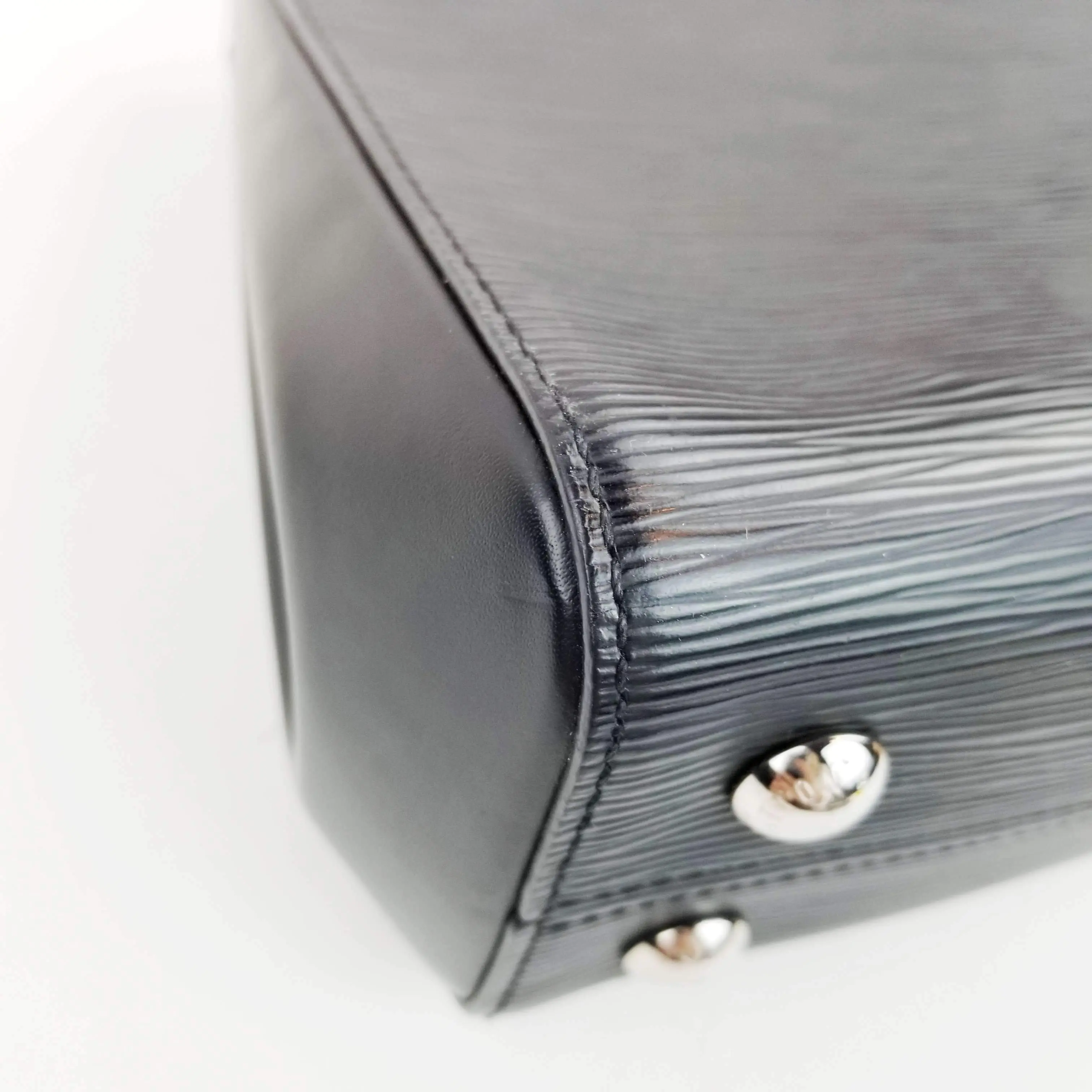 Louis Vuitton Black Epi Cluny BB Bag - Image 8