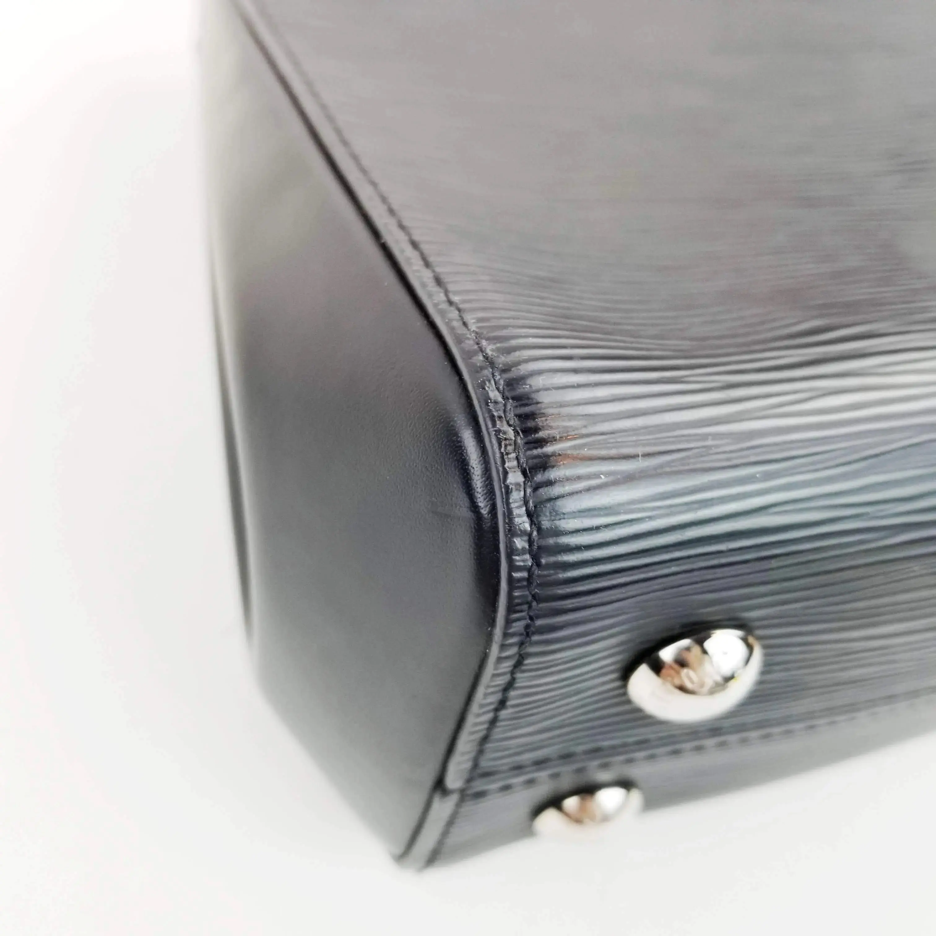 Louis Vuitton Black Epi Cluny BB Bag - Image 9