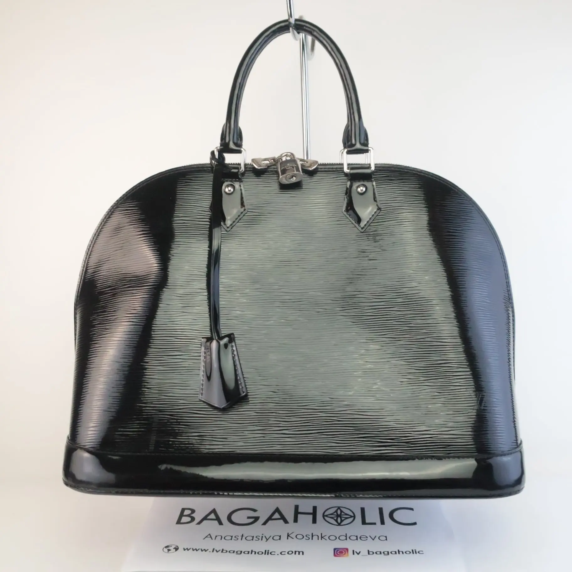 Louis Vuitton Black Epi Electric Leather Alma MM Bag - Image 3