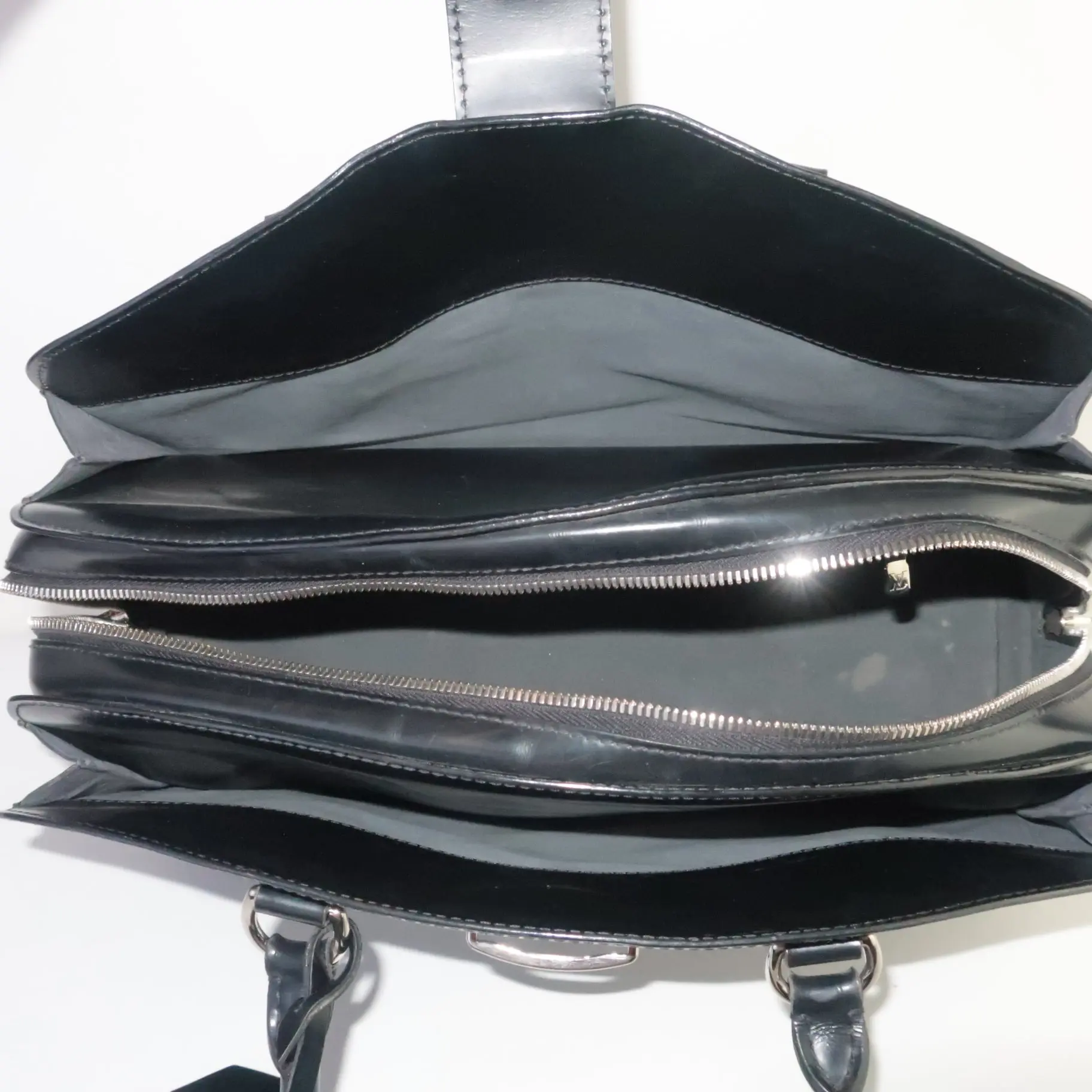 Louis Vuitton Black Epi Leather Pont-Neuf GM Bag - Image 11
