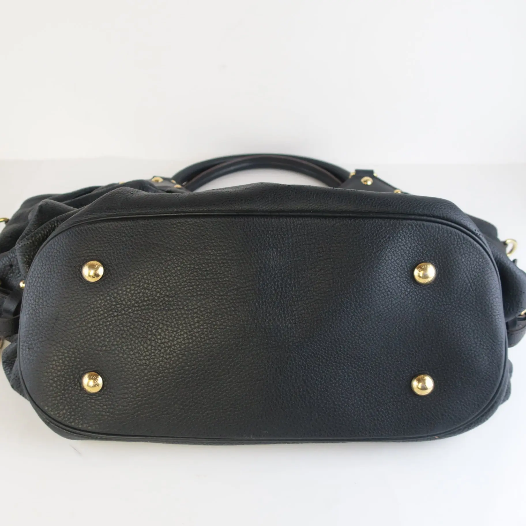 Louis Vuitton Black Leather Mahina Hobo L bag - Image 5
