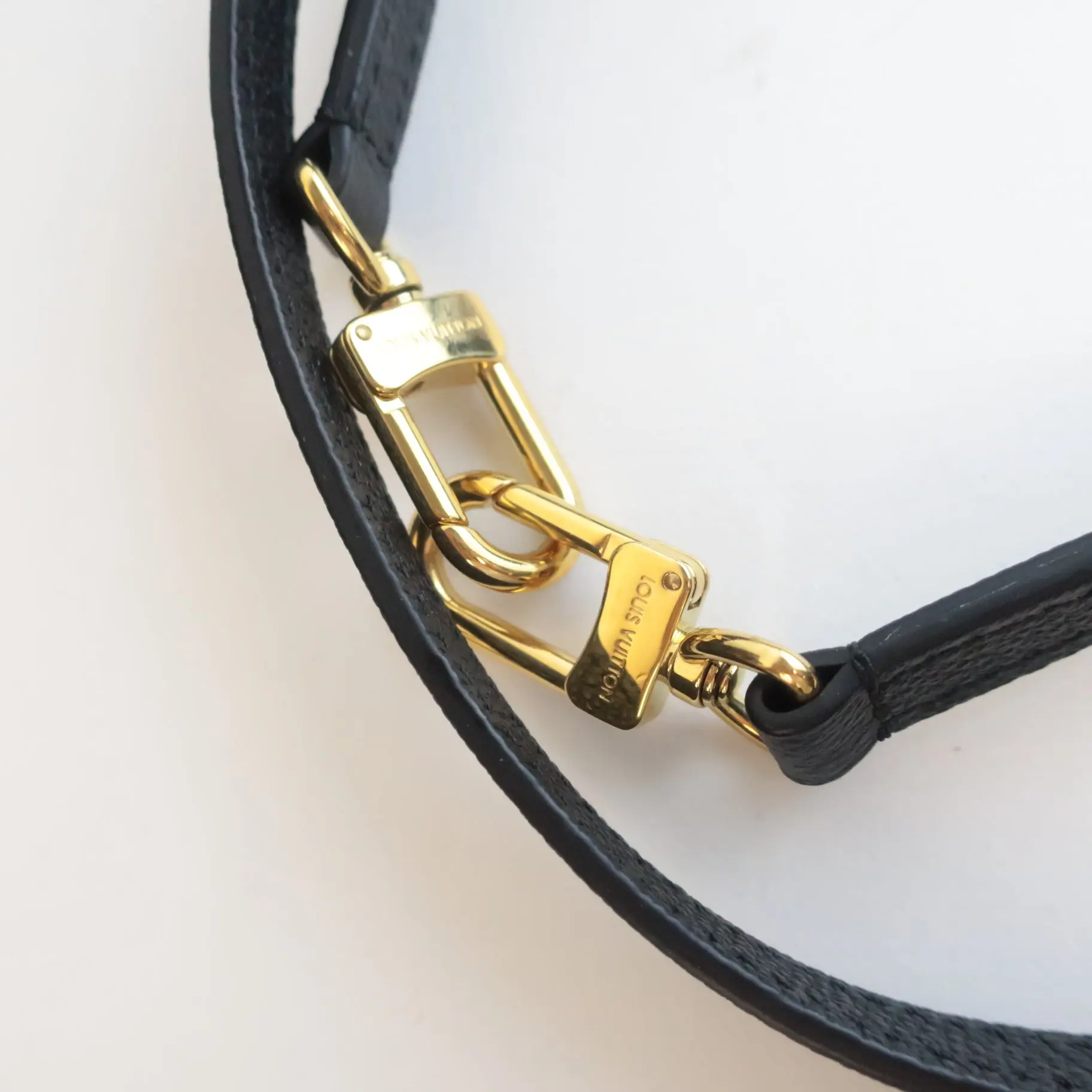 Louis Vuitton Noir Empreinte Mazarine MM Bag - Image 8