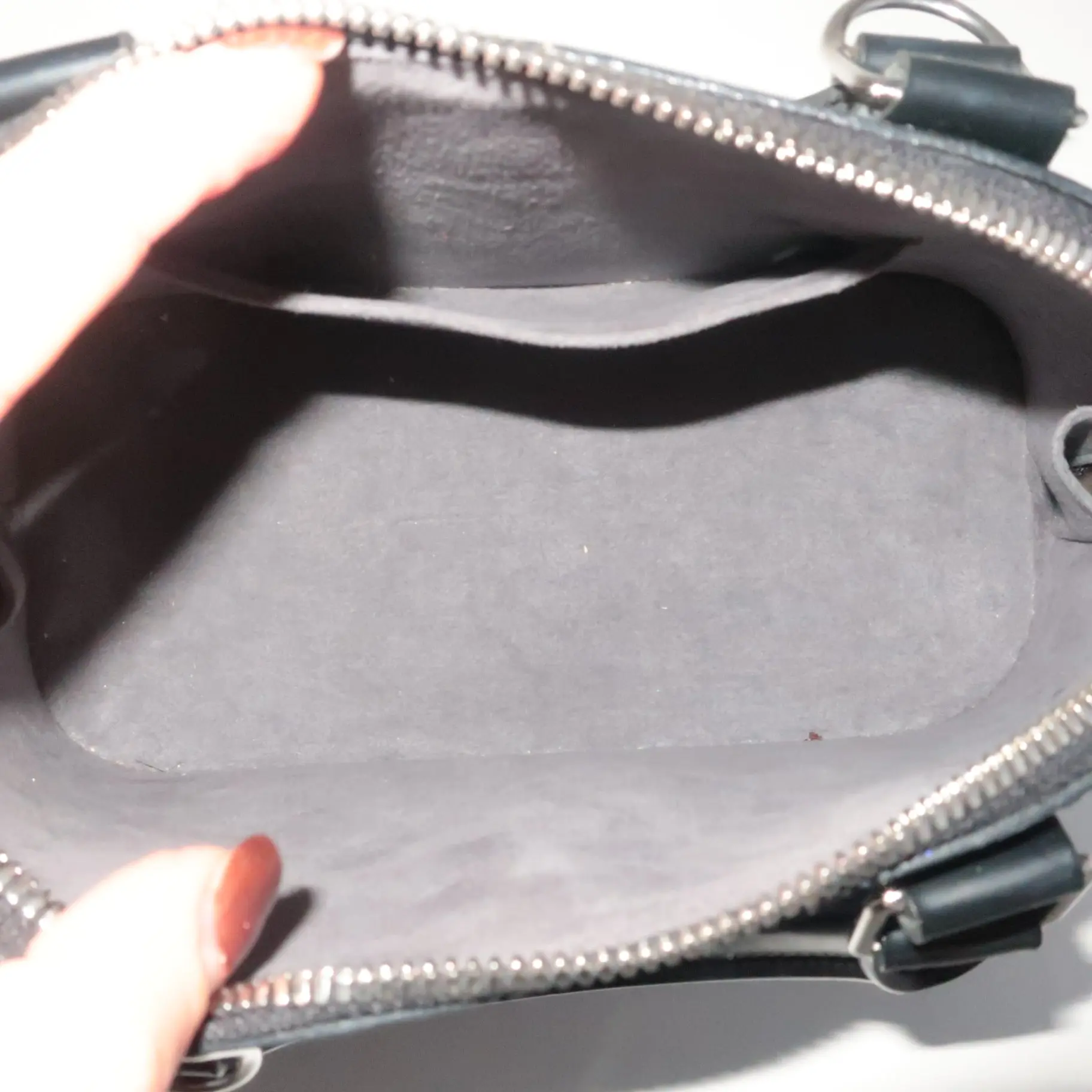 Louis Vuitton Black Noir Epi Alma BB Crossbody Bag - Image 12