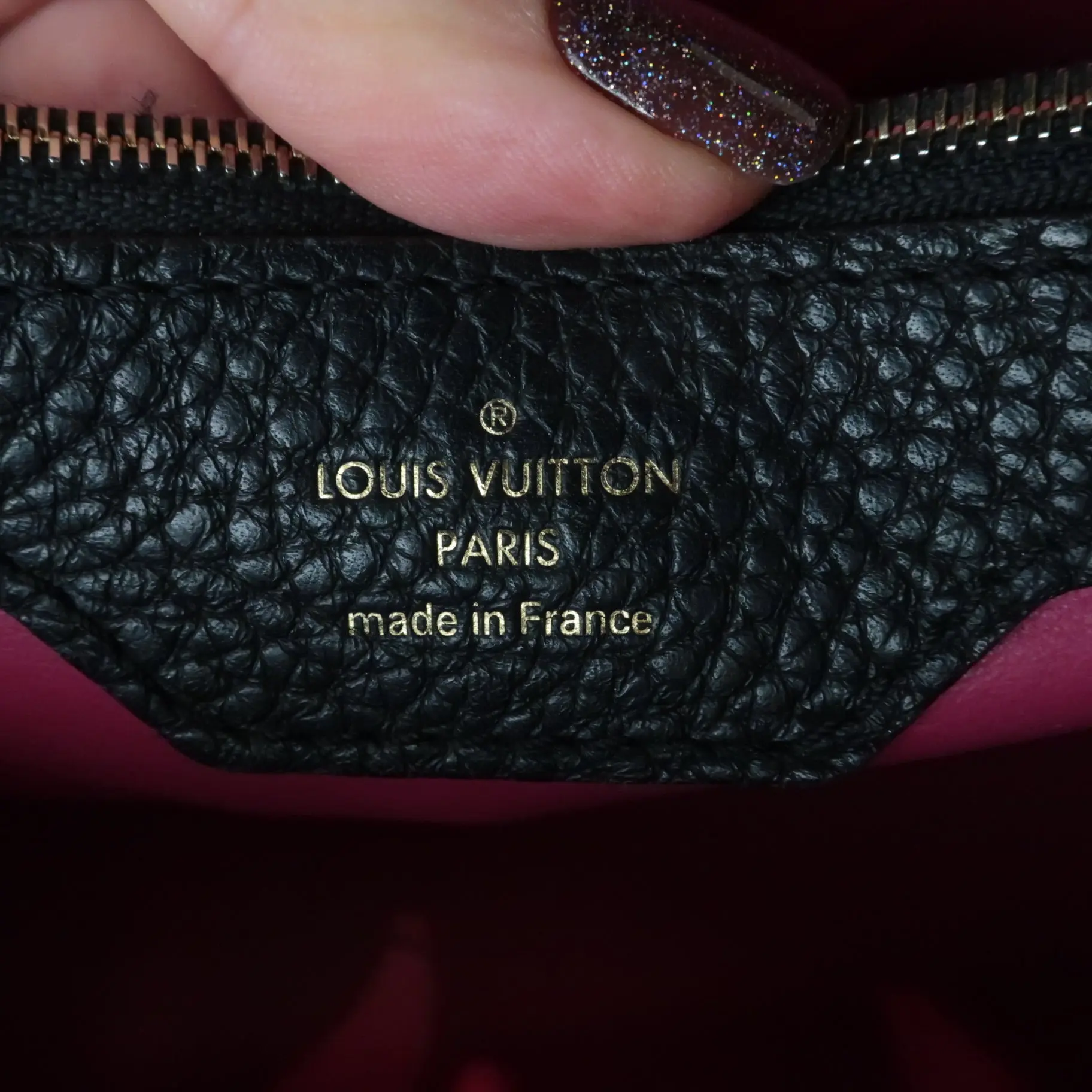 Louis Vuitton Noir Taurillion Leather Capucines MM Bag - Image 13