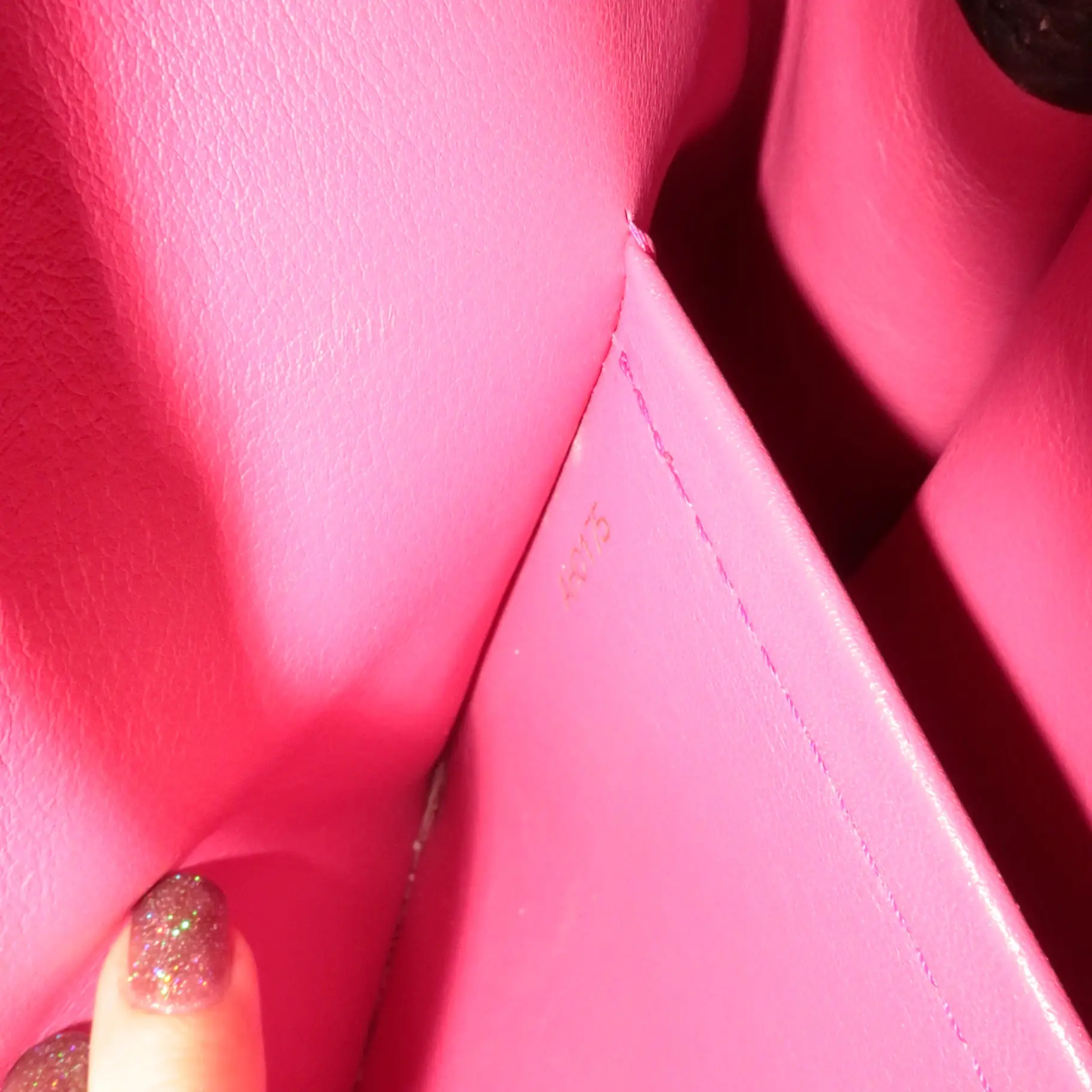 Louis Vuitton Noir Taurillion Leather Capucines MM Bag - Image 16