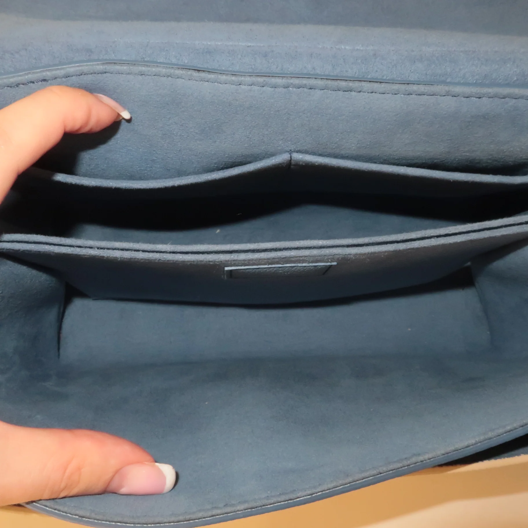 Louis Vuitton Blue/Beige Pebbled Leather Mylockme Bag - Image 6