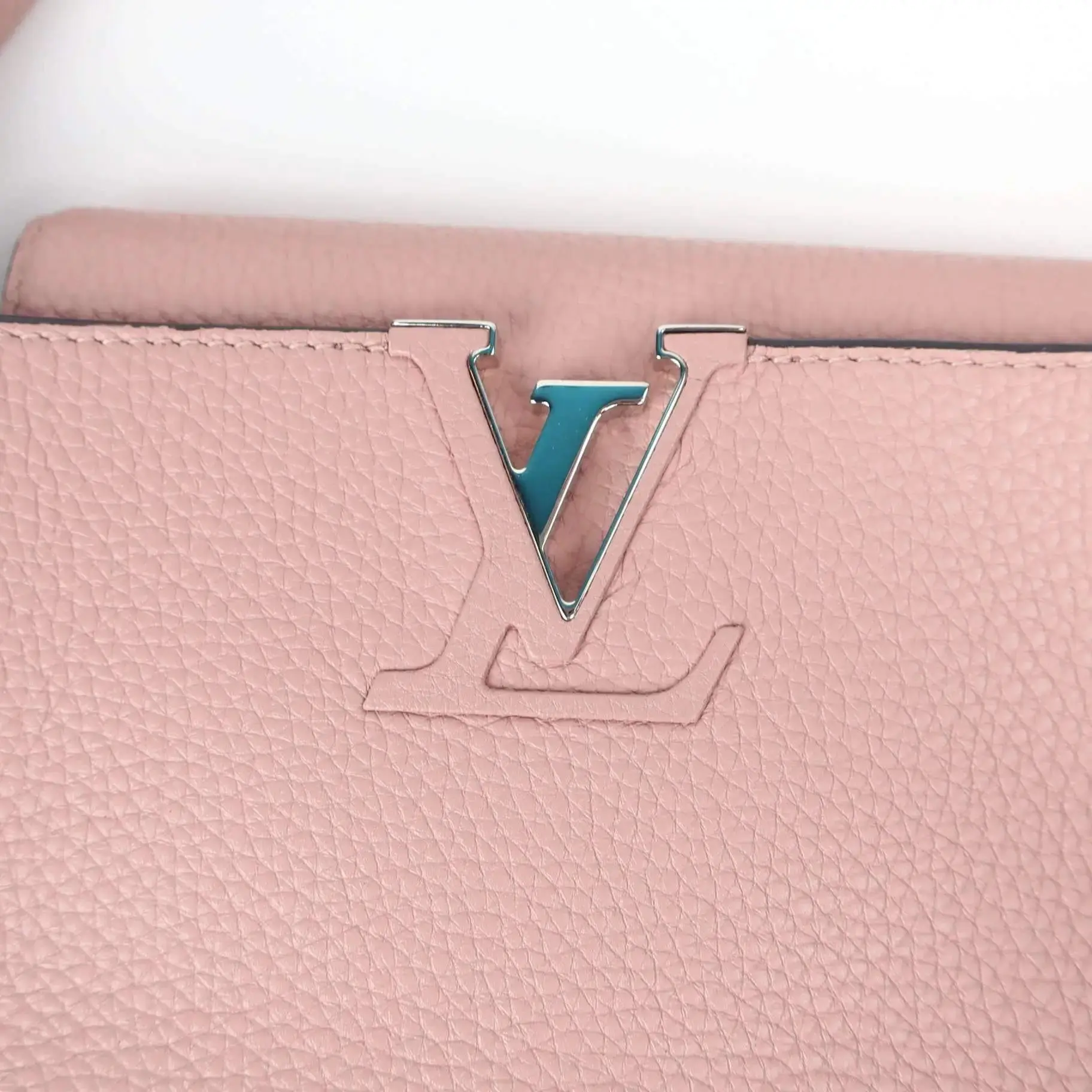 Louis Vuitton Magnolia Pink Taurillion Capucines MM Bag - Image 10