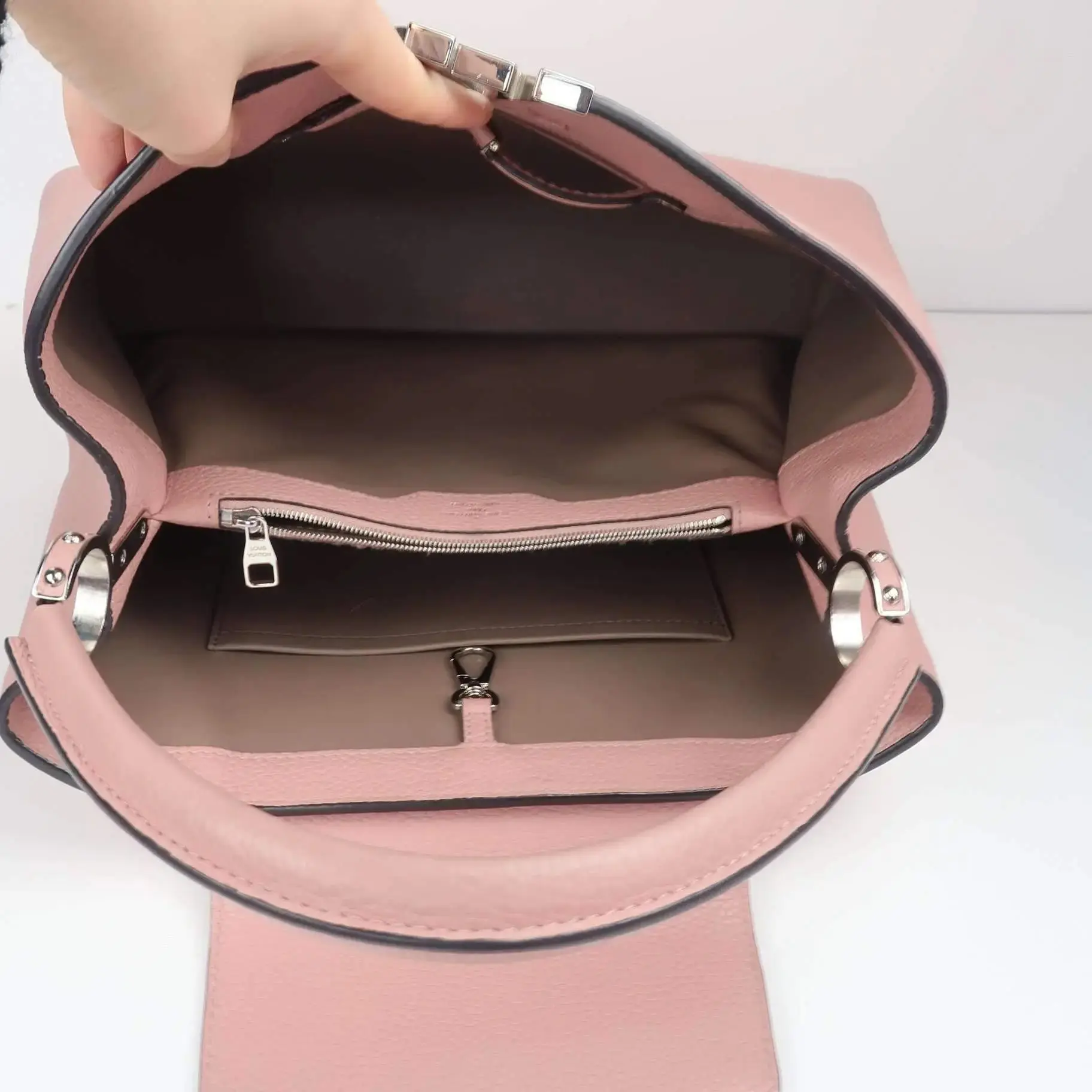 Louis Vuitton Magnolia Pink Taurillion Capucines MM Bag - Image 14