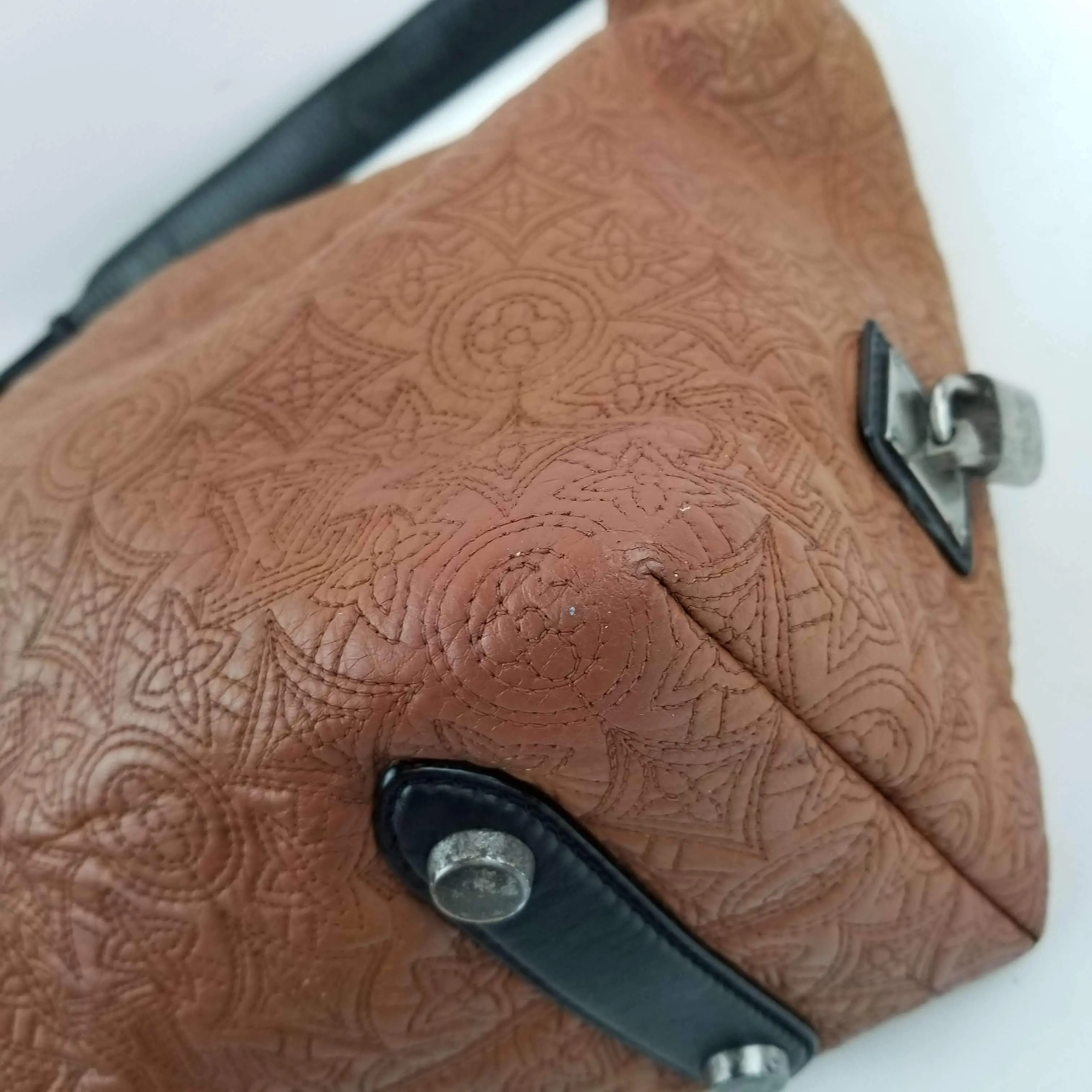 Louis Vuitton Caramel Monogram Antheia Leather Hobo PM Bag - Image 11