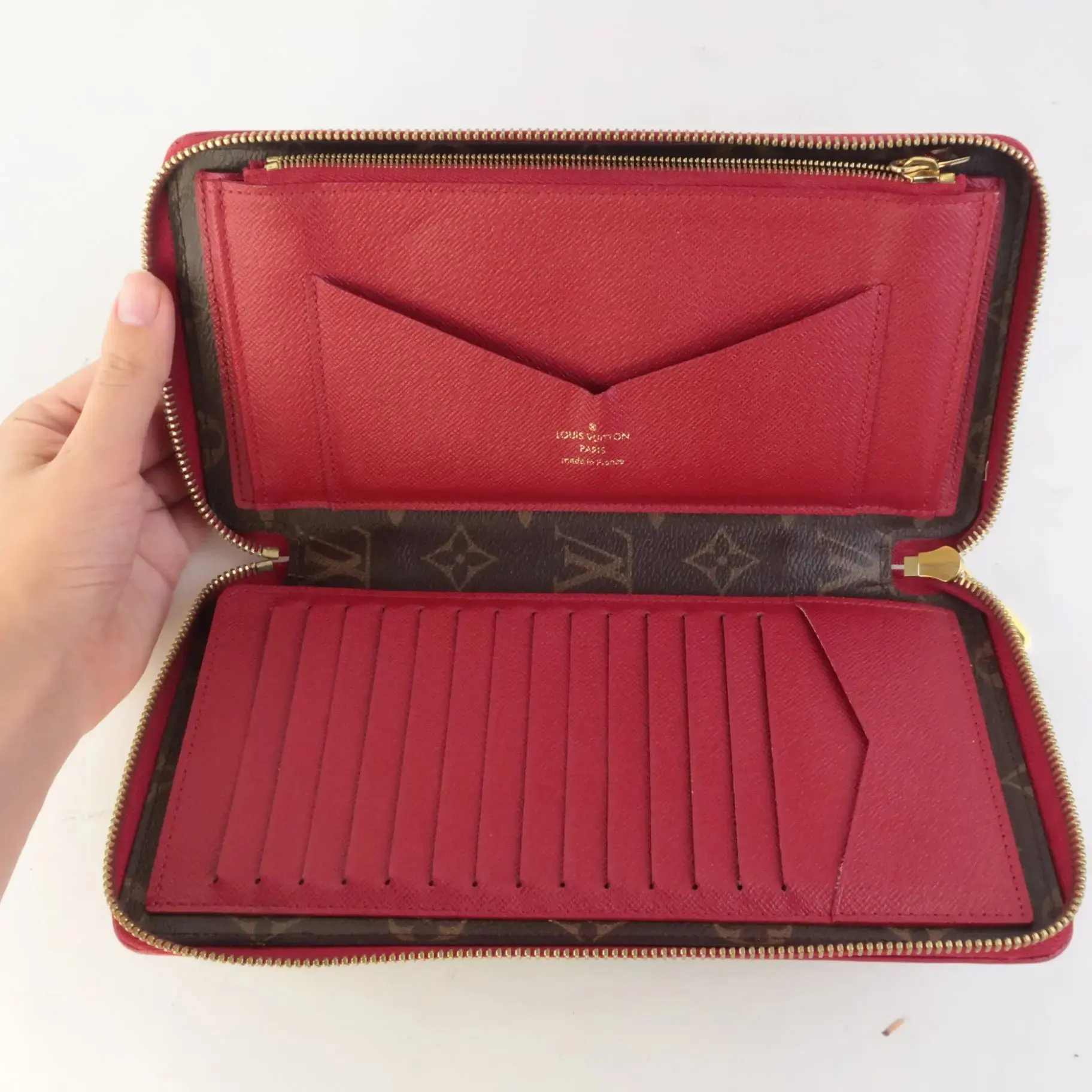 Louis Vuitton Cerise Red Retiro Daily Organizer (726) - Image 5