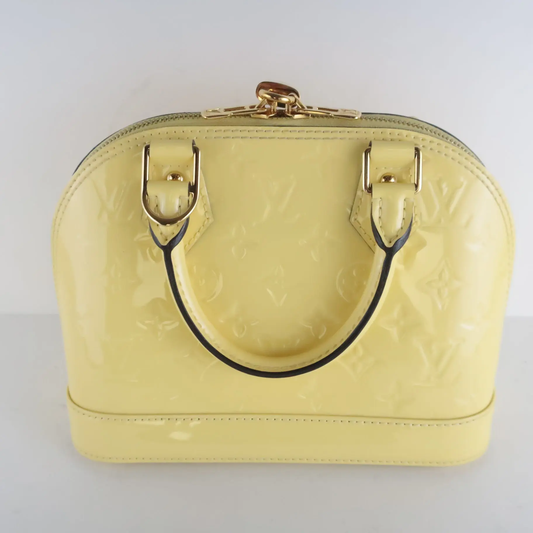 Louis Vuitton Citrine Vernis Alma BB Crossbody Bag - Image 5