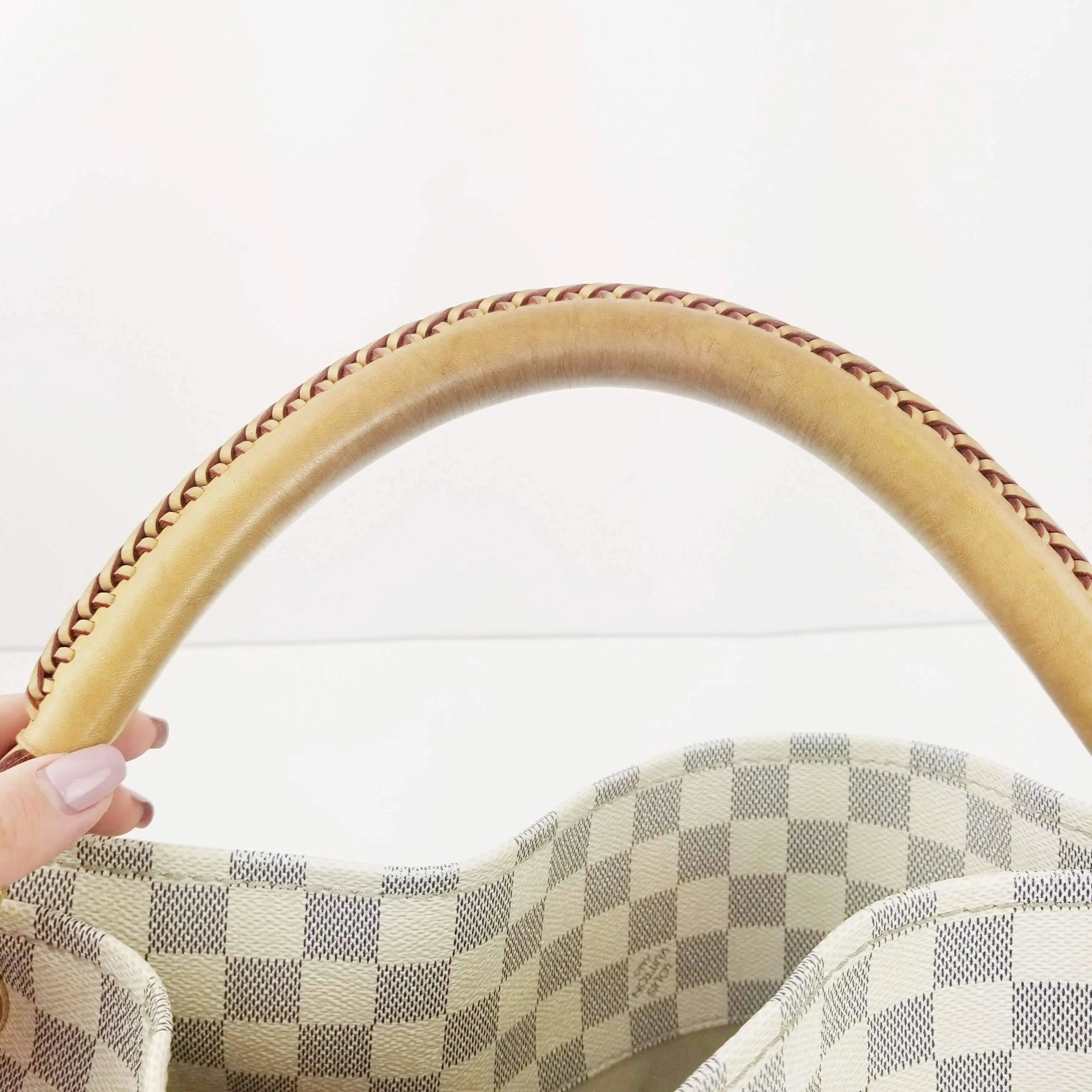 Louis Vuitton Damier Azur Canvas Artsy MM Bag - Image 4