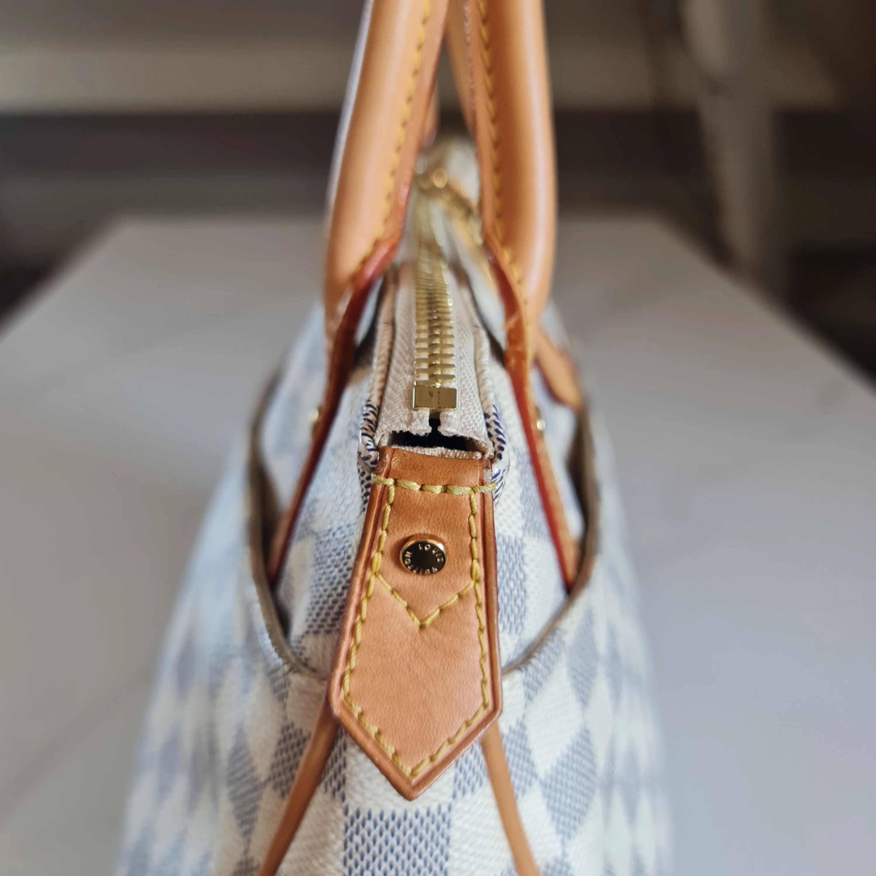 Louis Vuitton Damier Azur Figheri PM (807) - Image 13