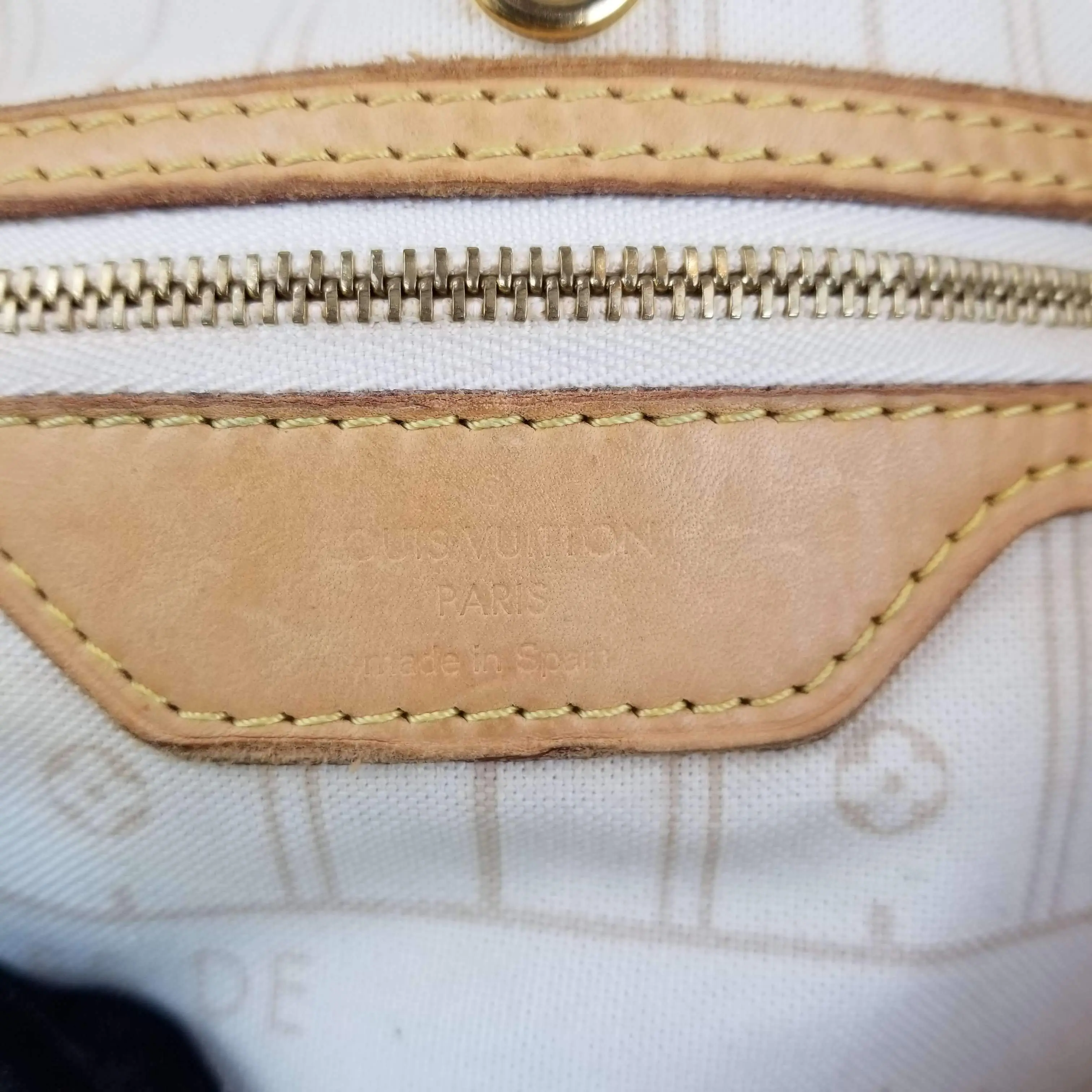 Louis Vuitton Damier Azur Neverfull MM Bag (with Initials) - Image 31