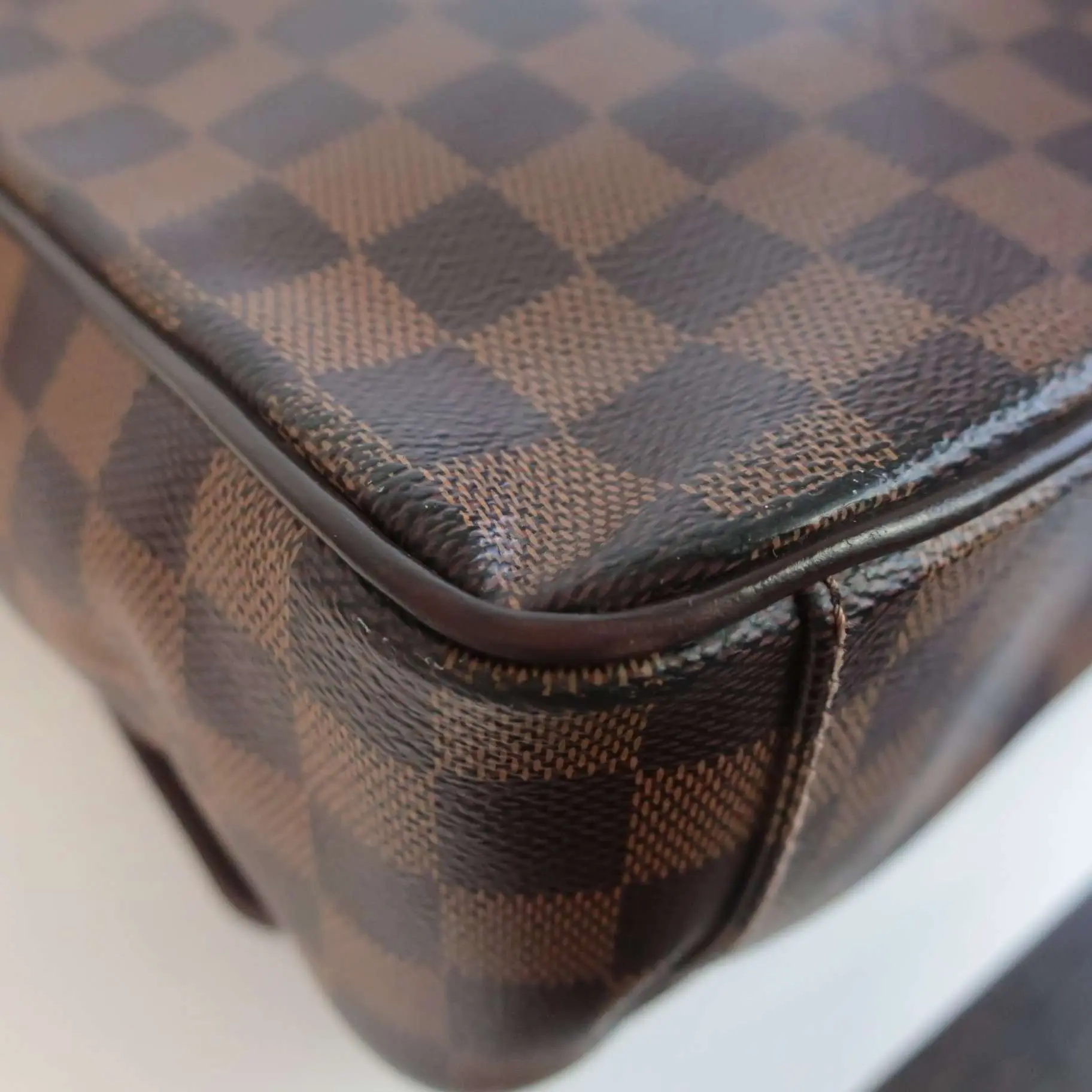 Louis Vuitton Damier Shelton GM Messenger - Image 11