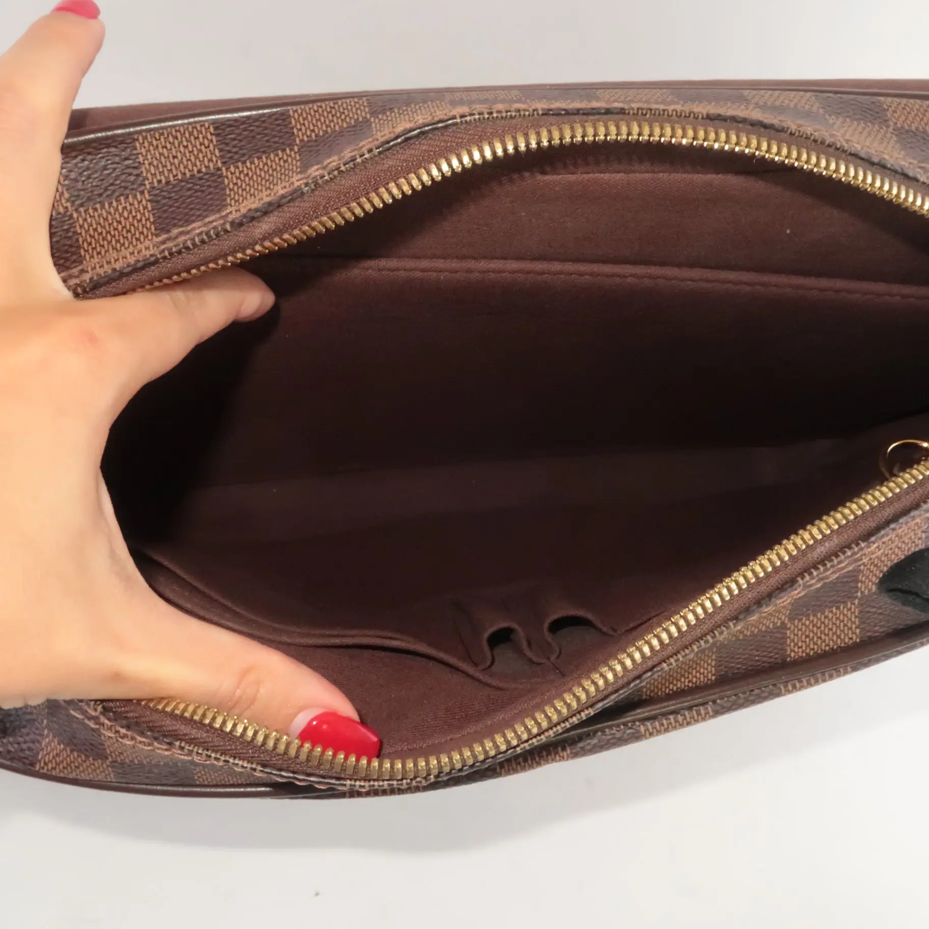 Louis Vuitton Damier Ebene Shelton Messenger - Image 5