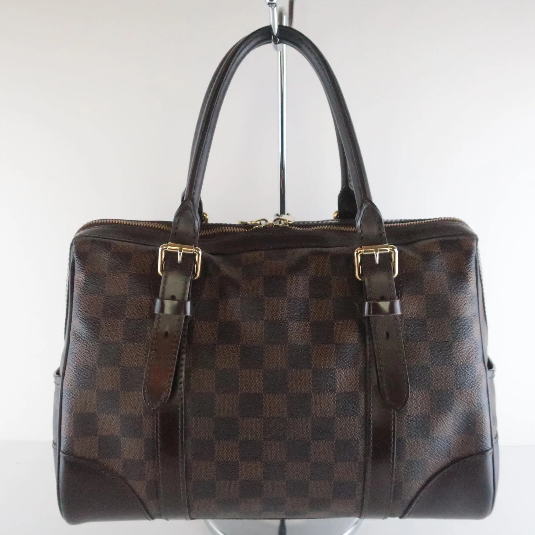 Louis Vuitton Damier Ebene Canvas Berkeley Handbag - Image 5